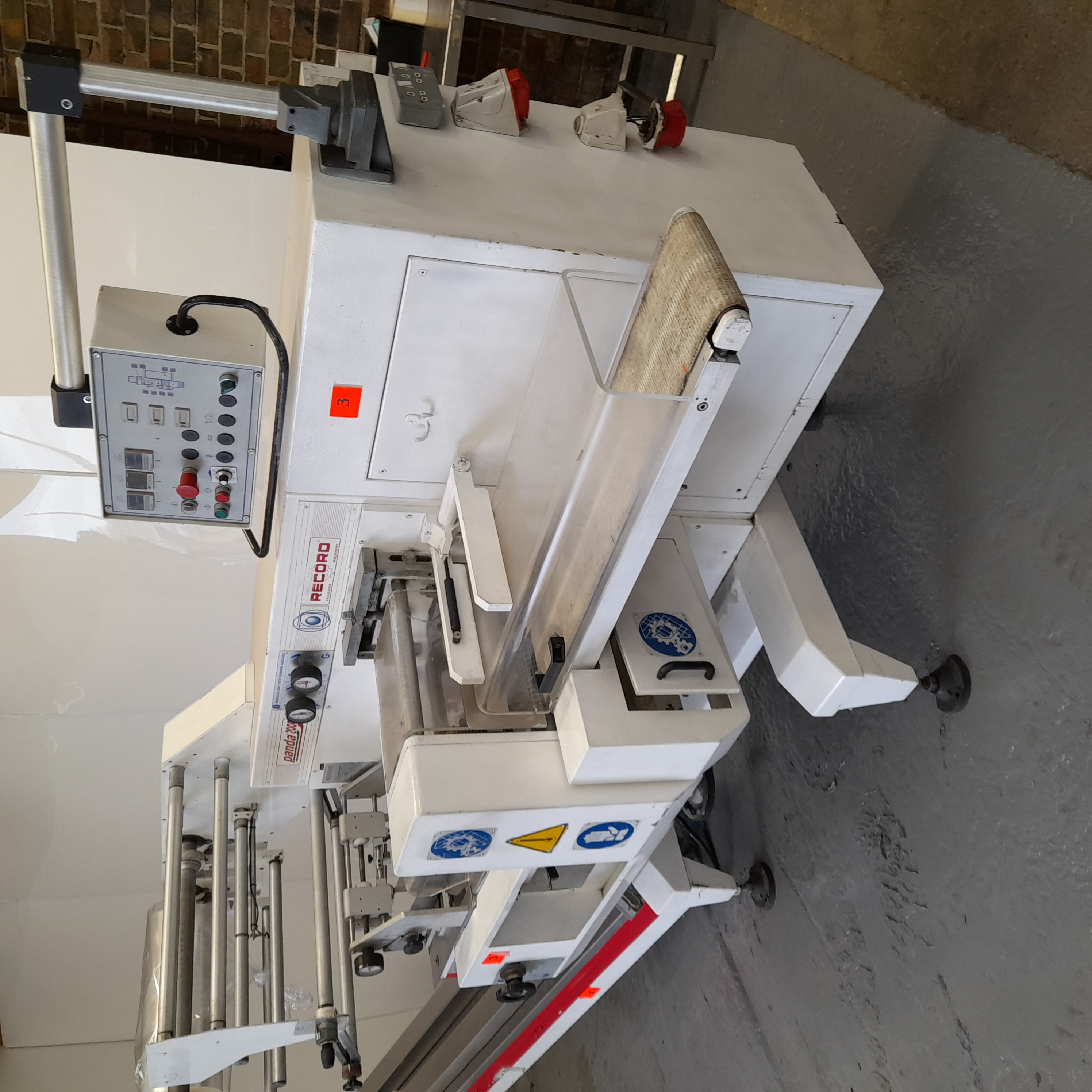 Used Record Panda 2000 Flow Wrapper
