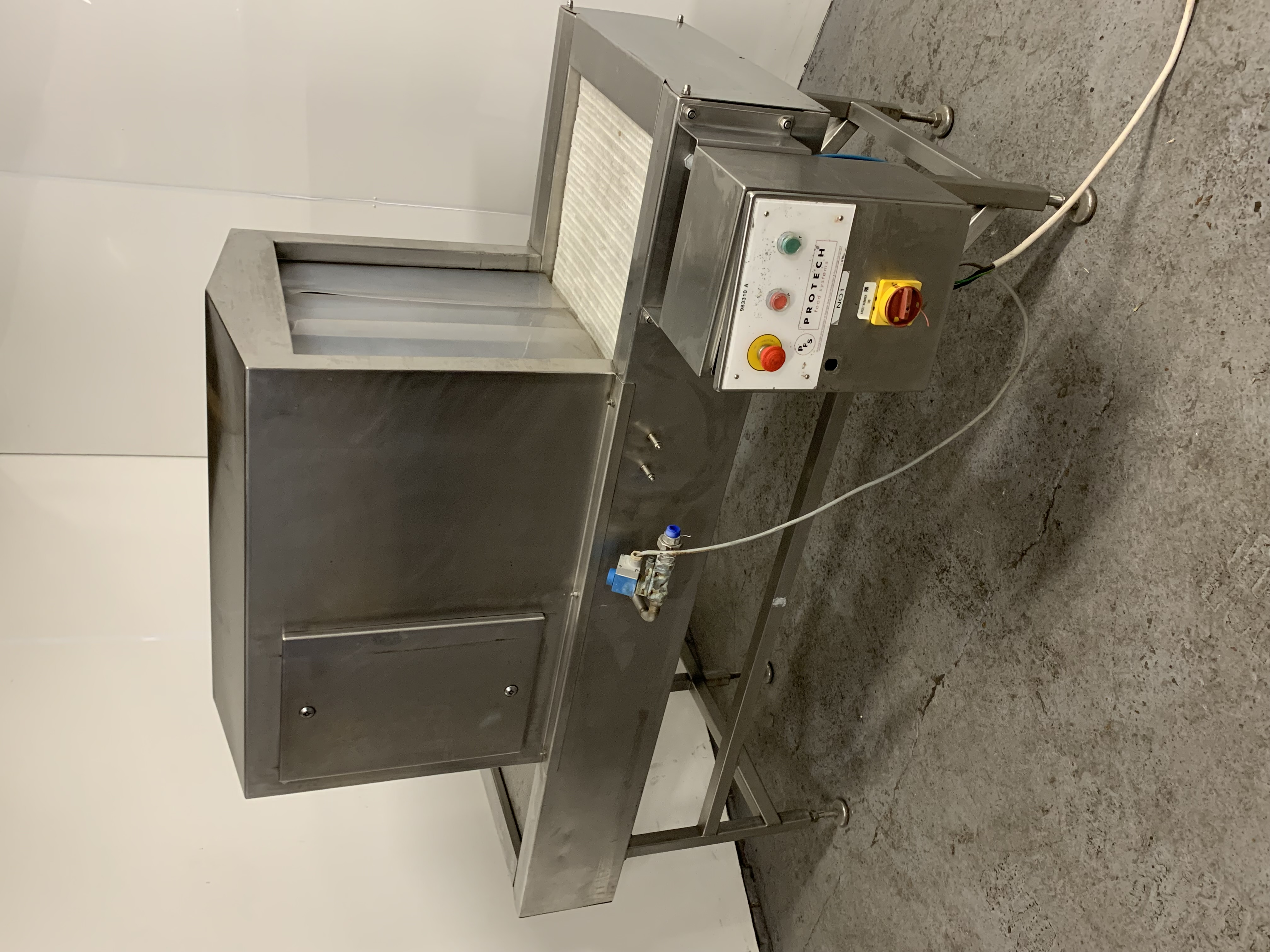 Used Used Sanitiser tunnel/crate washer