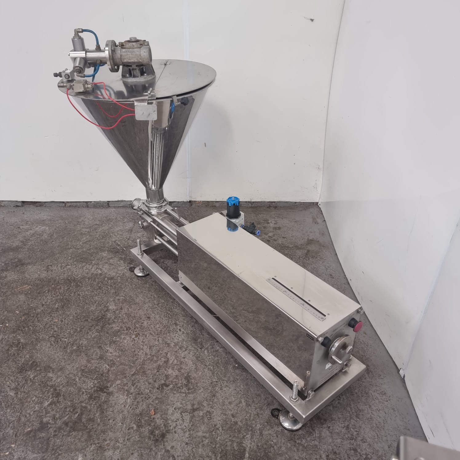 Used Winyard Midi-Fill Depositor