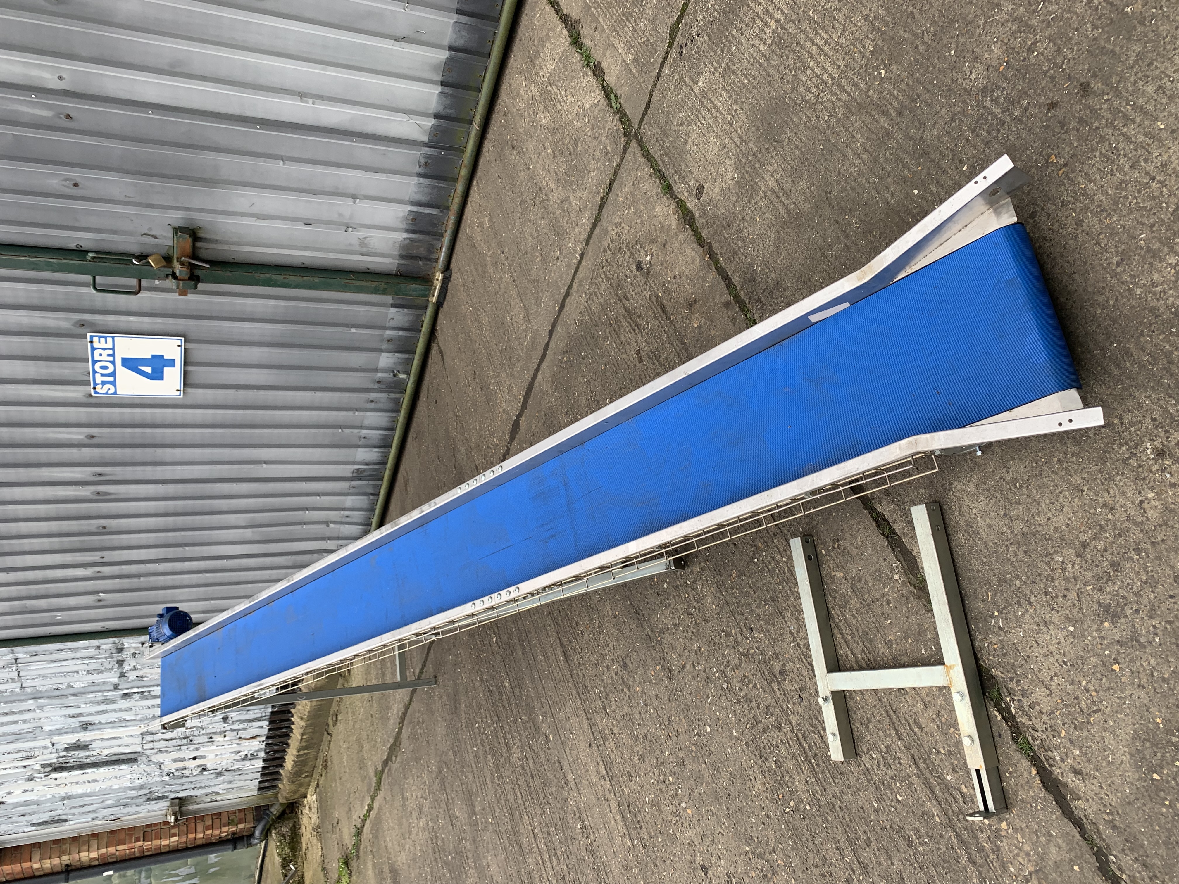 Used Incline Conveyor