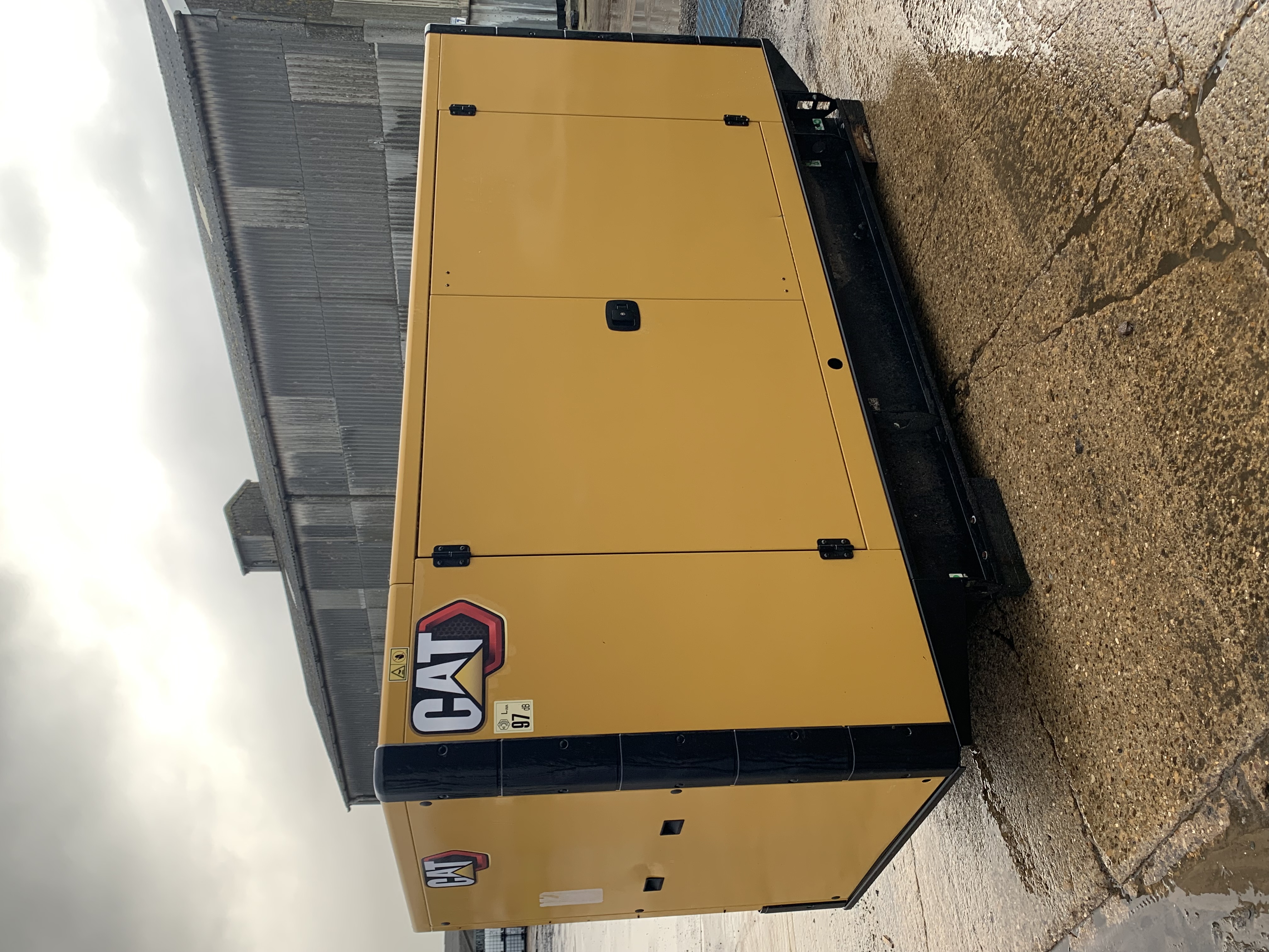 Used DE220E0 (50 Hz) Caterpillar 220 kVA Diesel Generator Set