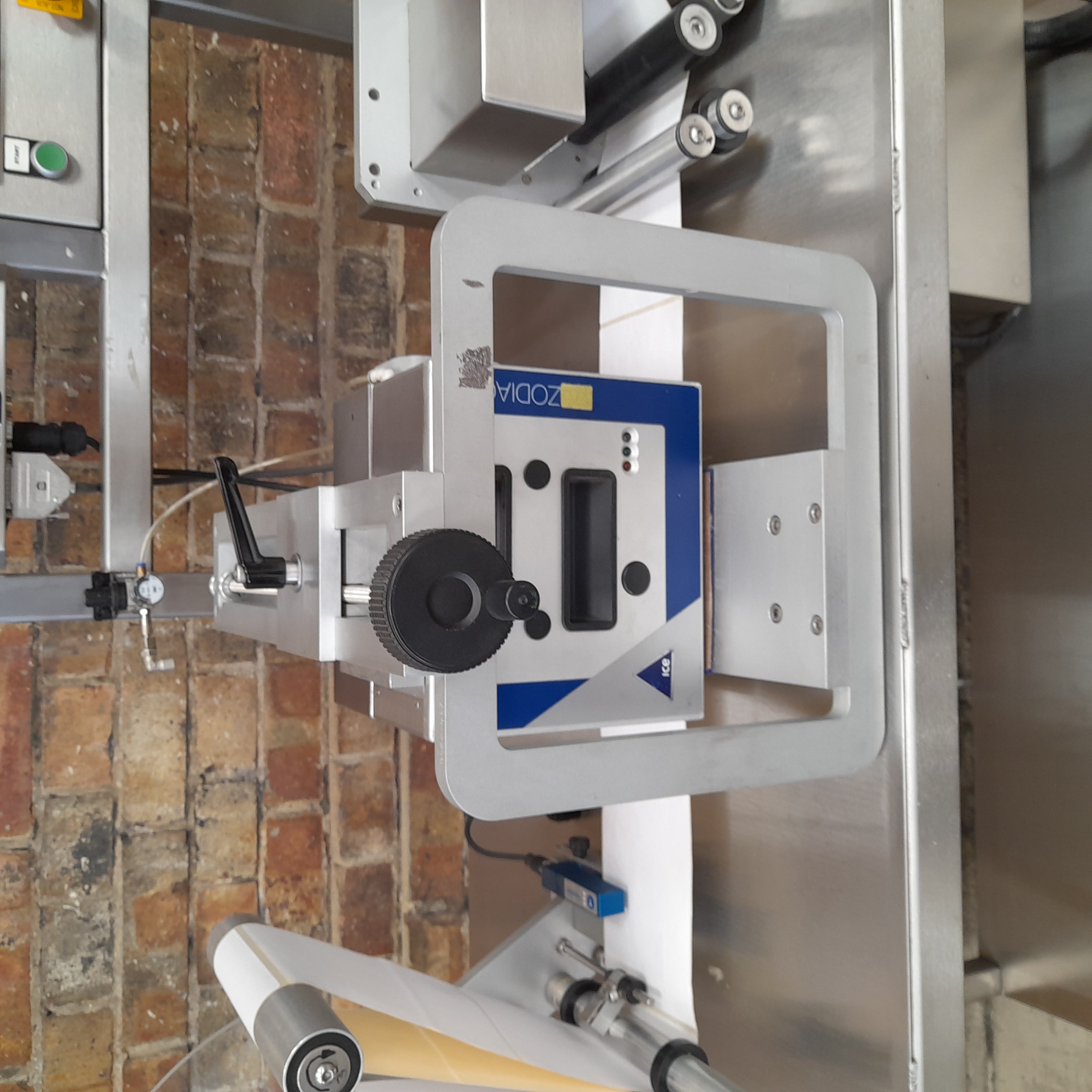 Used Side-Apply Labeller Station