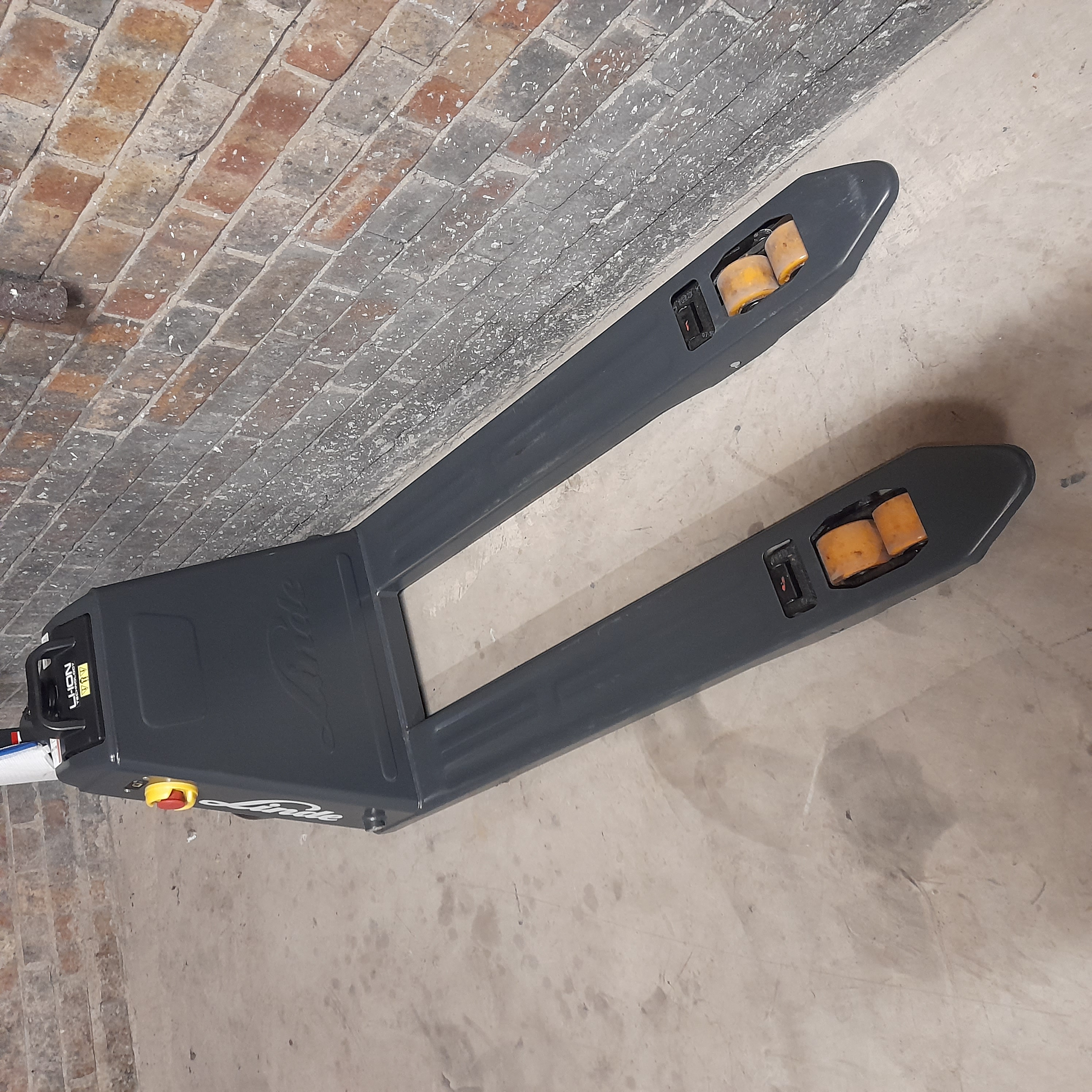 Used Linde Electric Pump Truck