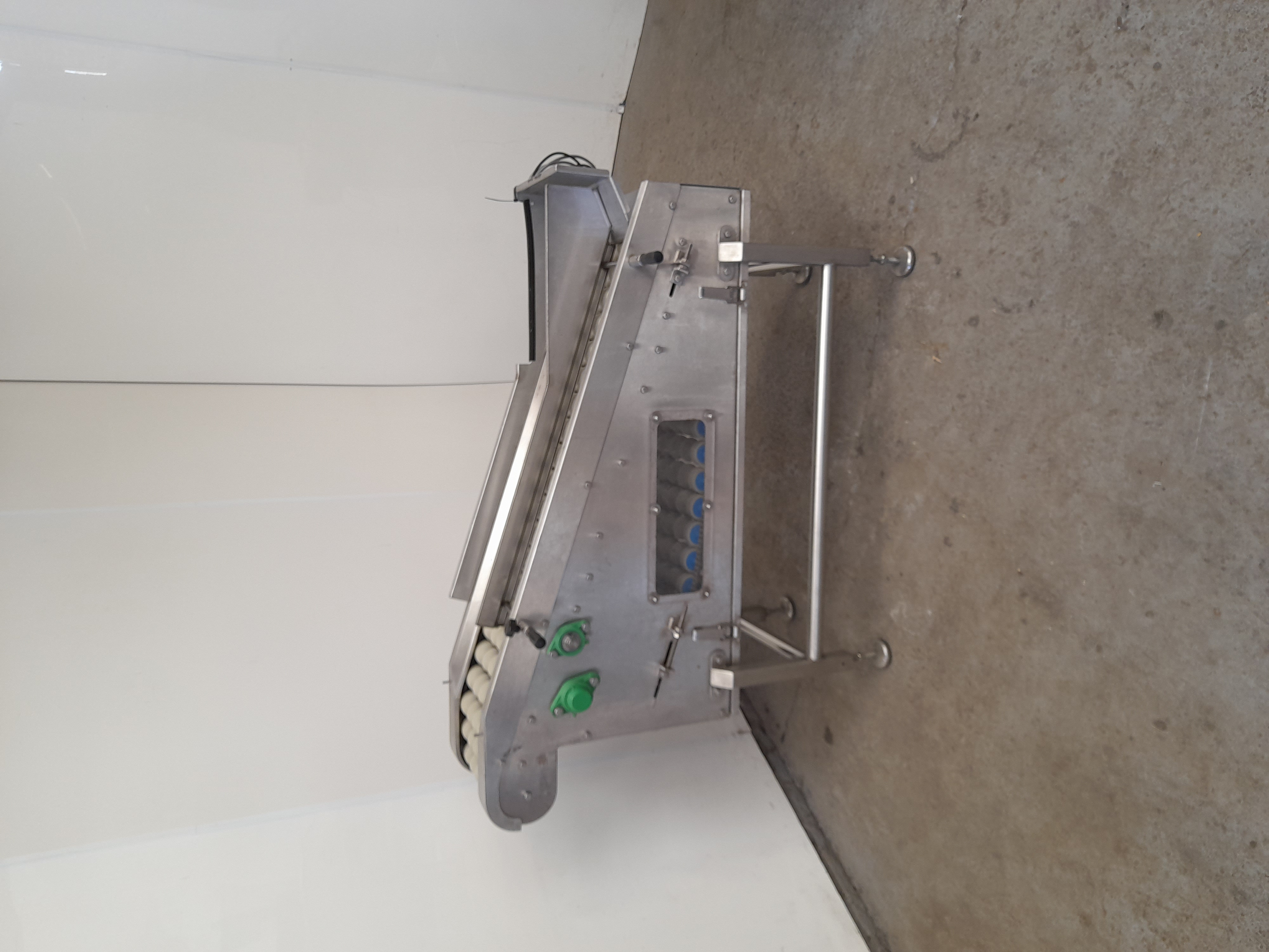 Used Incline Roller Conveyor