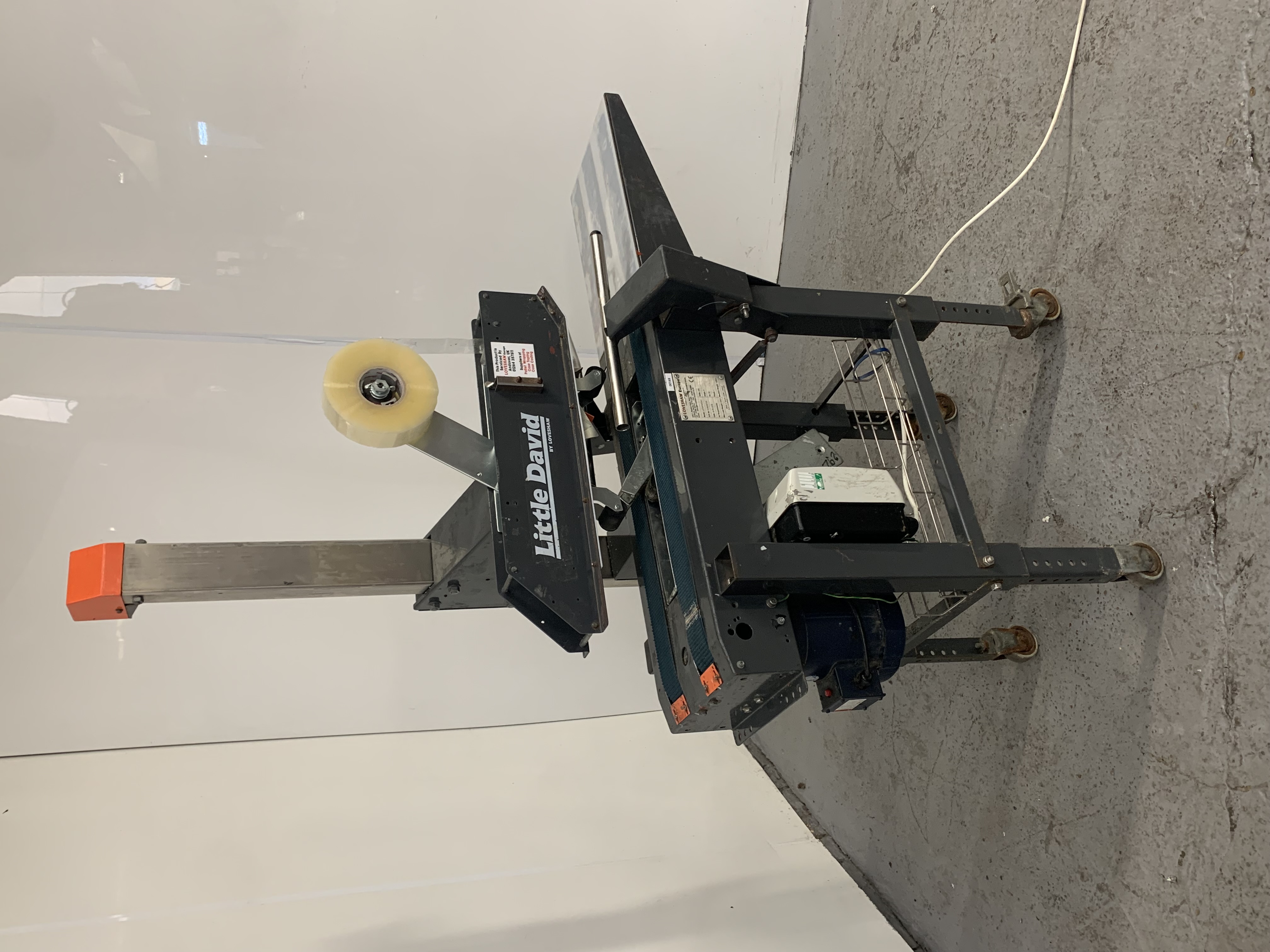 Used Used Box Tapper