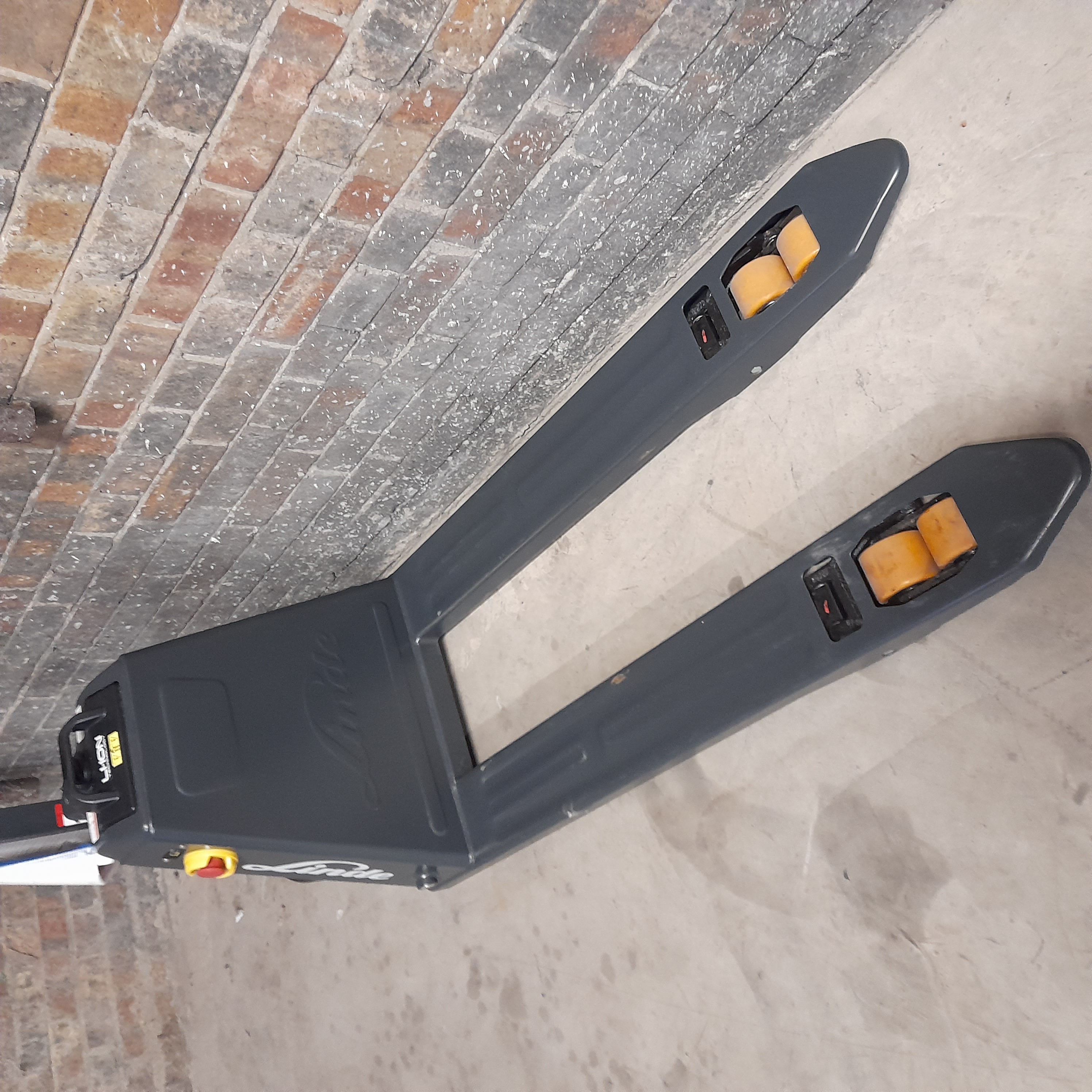 Used Linde Electric Pump Truck