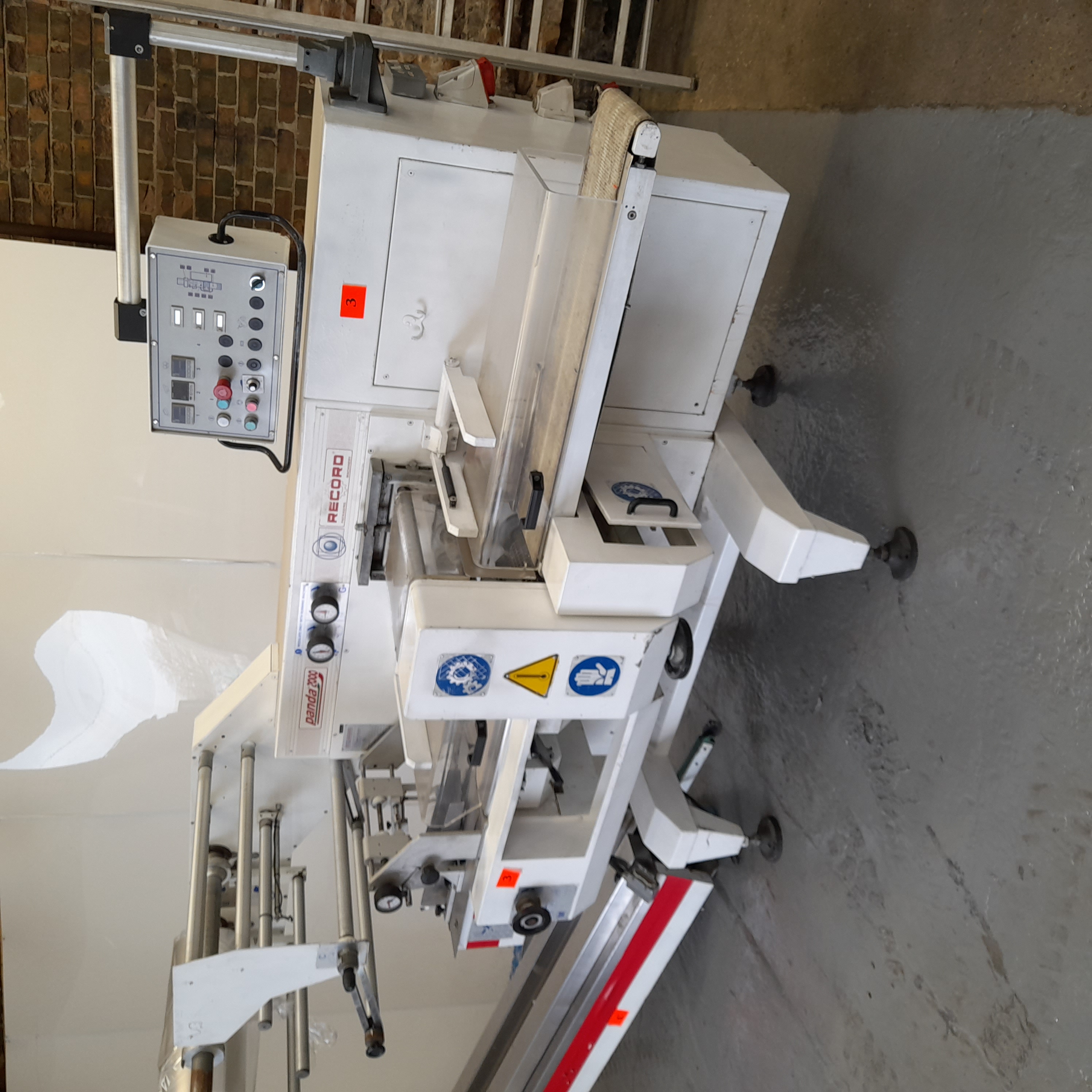 Used Record Panda 2000 Flow Wrapper