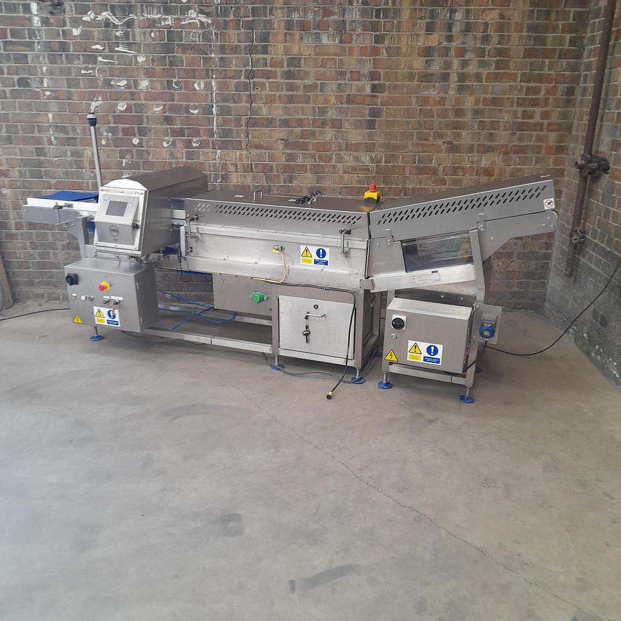 Used Used 2022 LOMA (IQ3) Systems Incline Conveyor