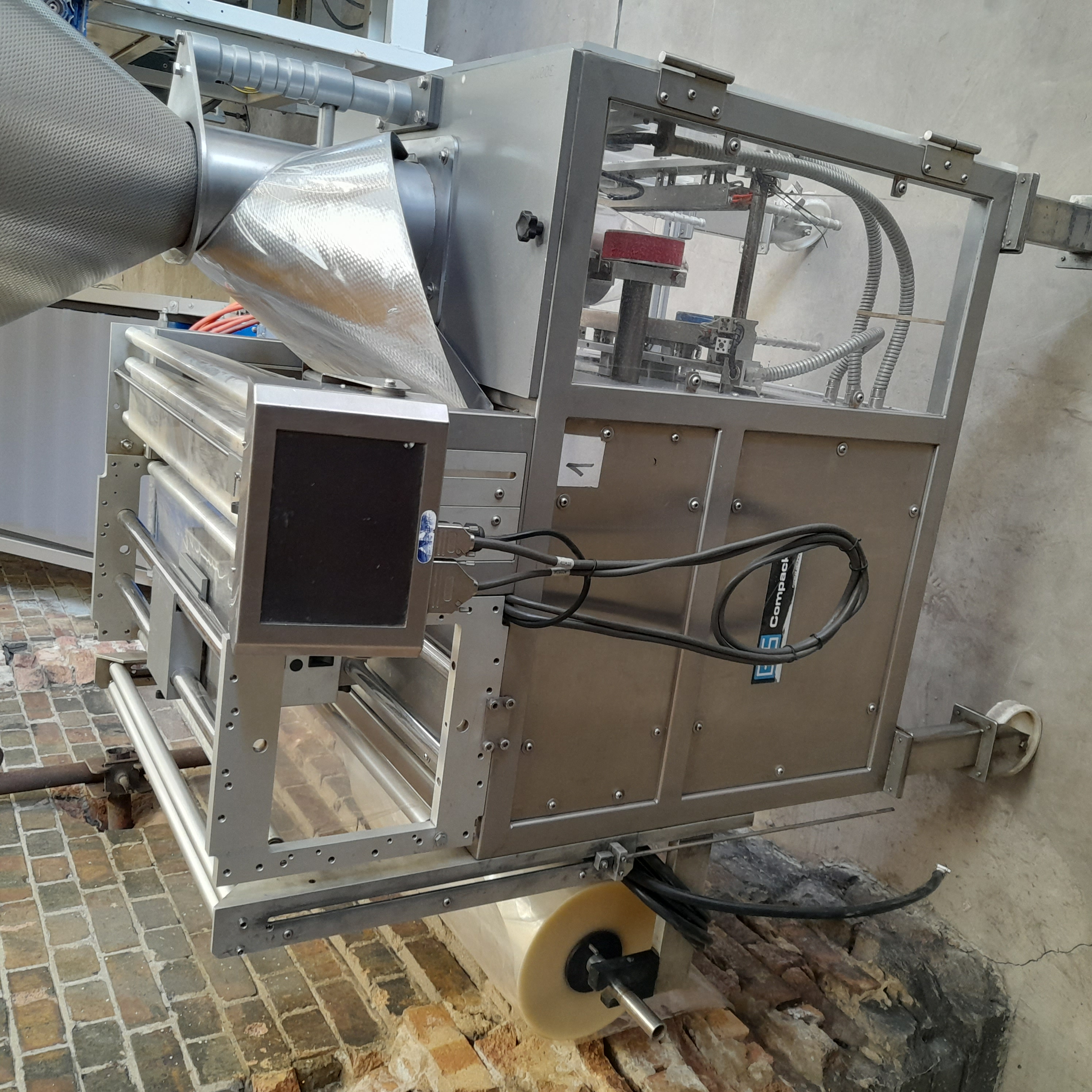 Used Vertical Form Fill Seal Bagging Machine