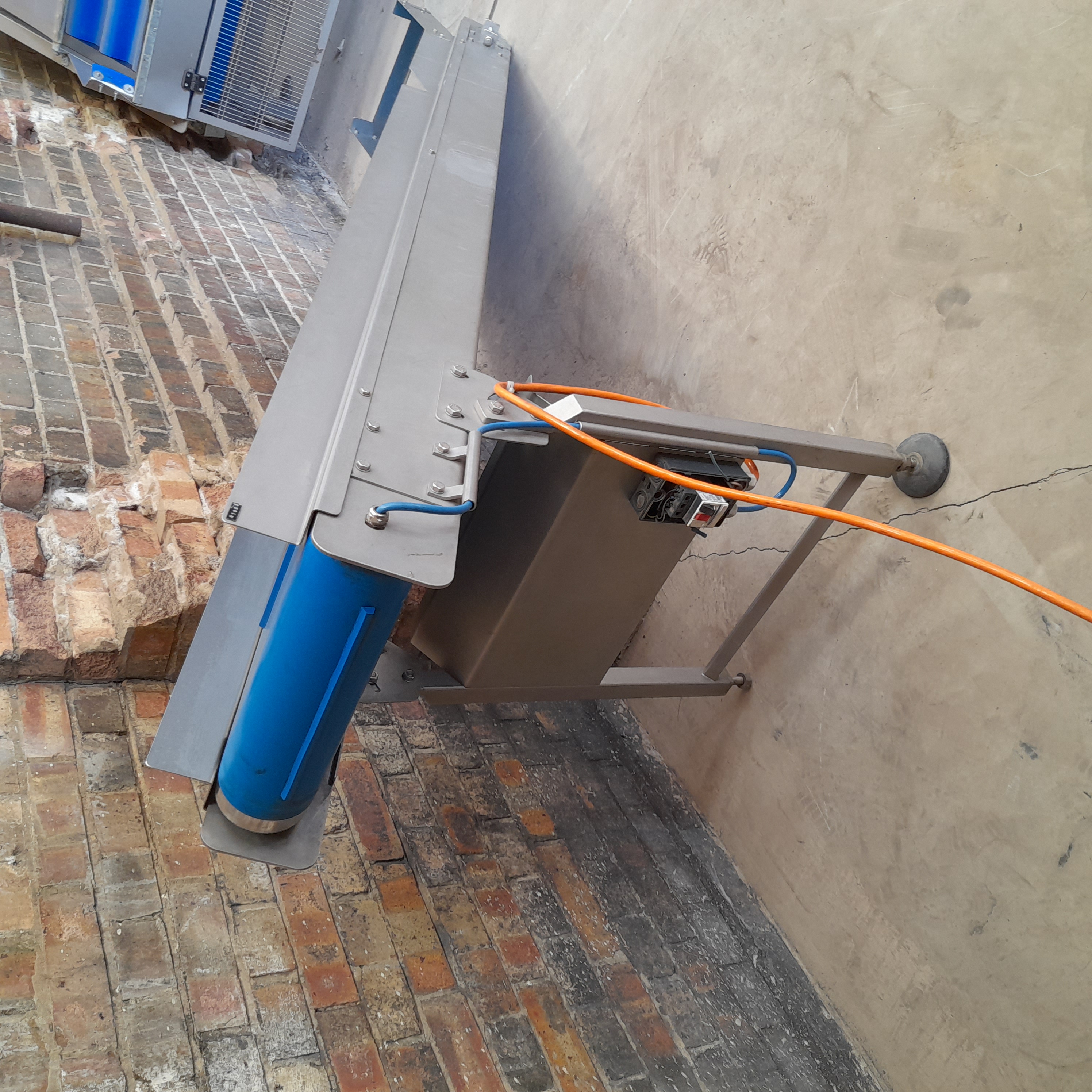 Used Incline Conveyor