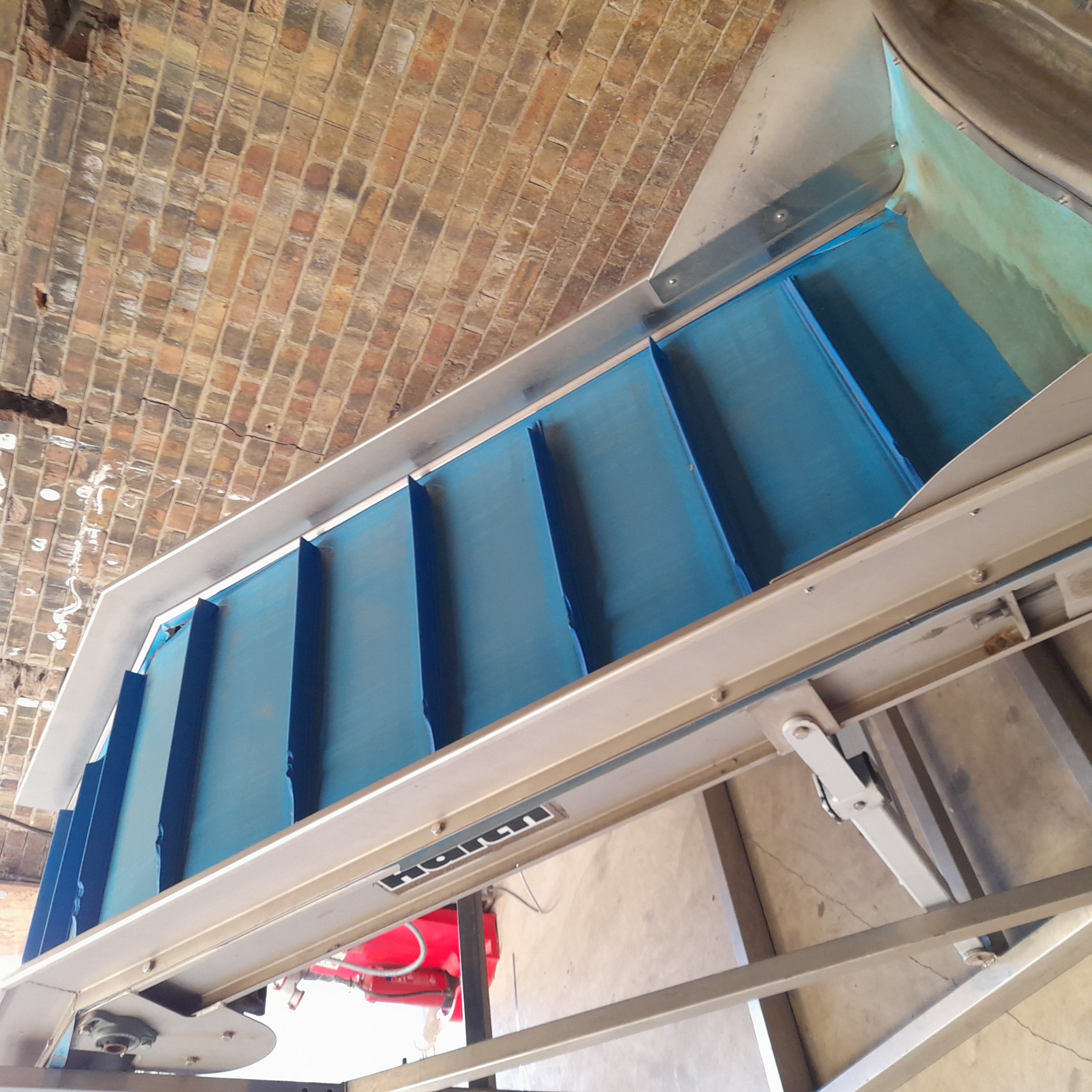 Used Haith Incline Conveyor