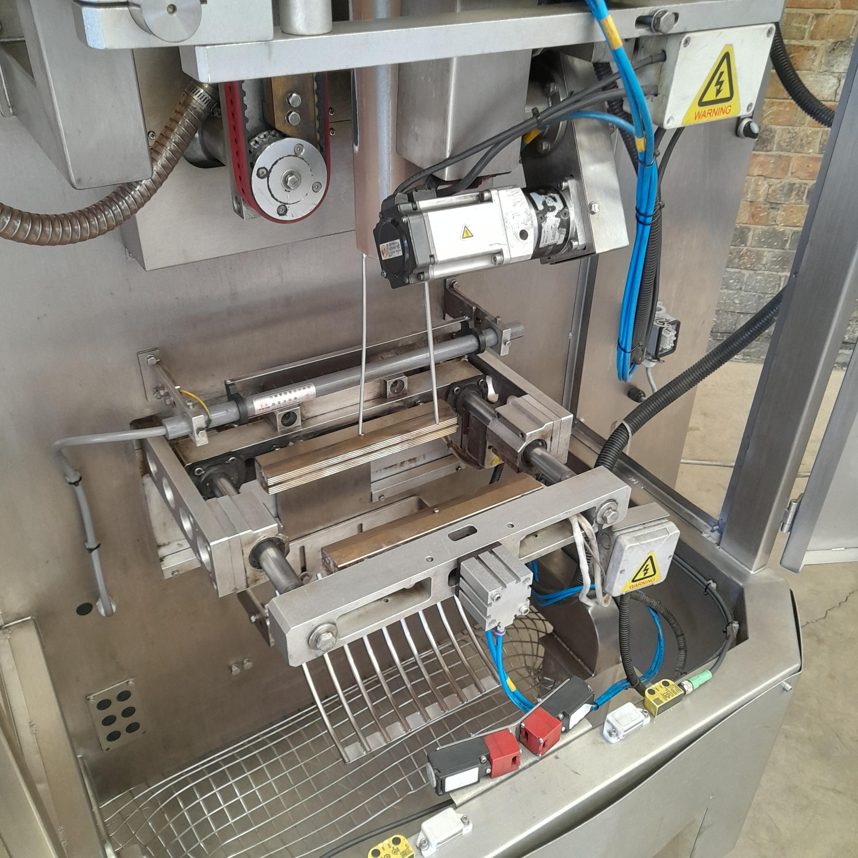 Used Vertical Form Fill Seal Bagging Machine