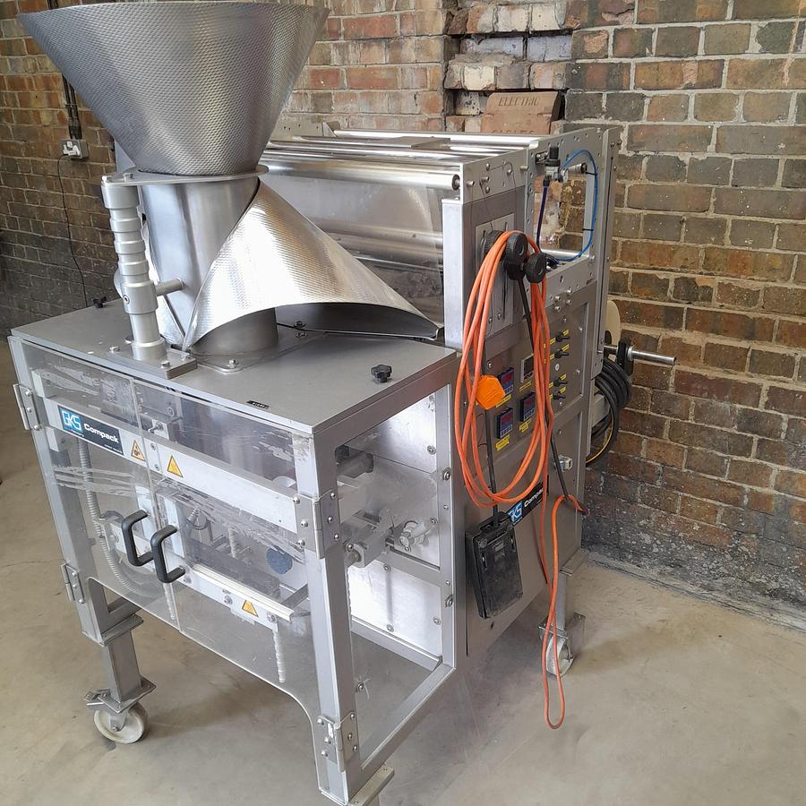 Used Vertical Form Fill Seal Bagging Machine