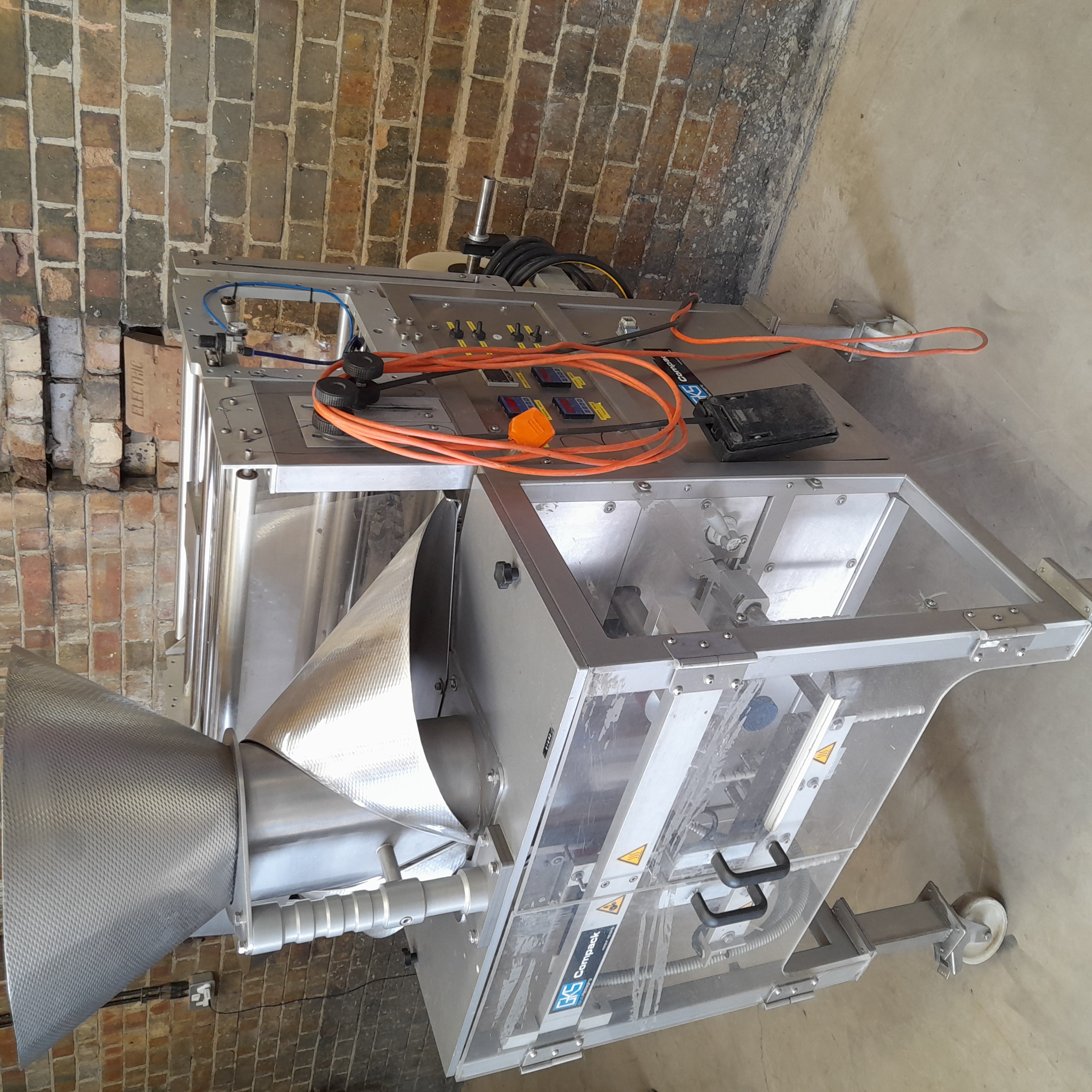 Used Vertical Form Fill Seal Bagging Machine