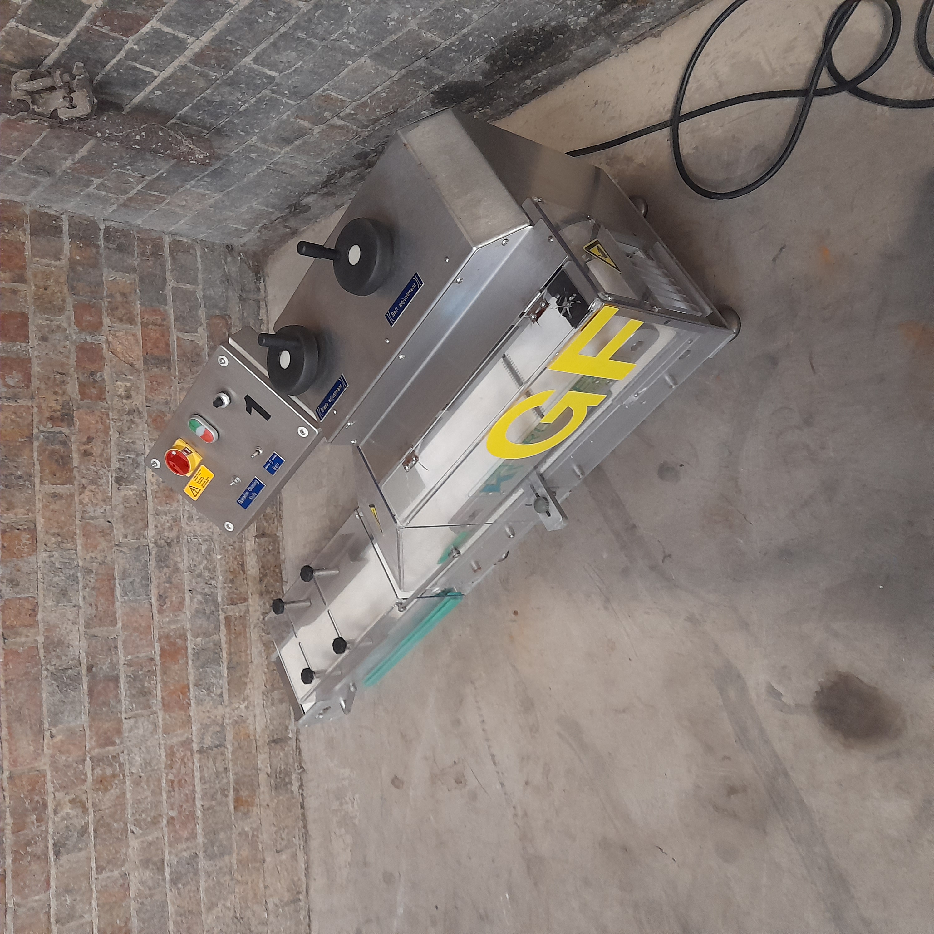 Used Krumbein  BBS-VE Bun & Roll Slicer