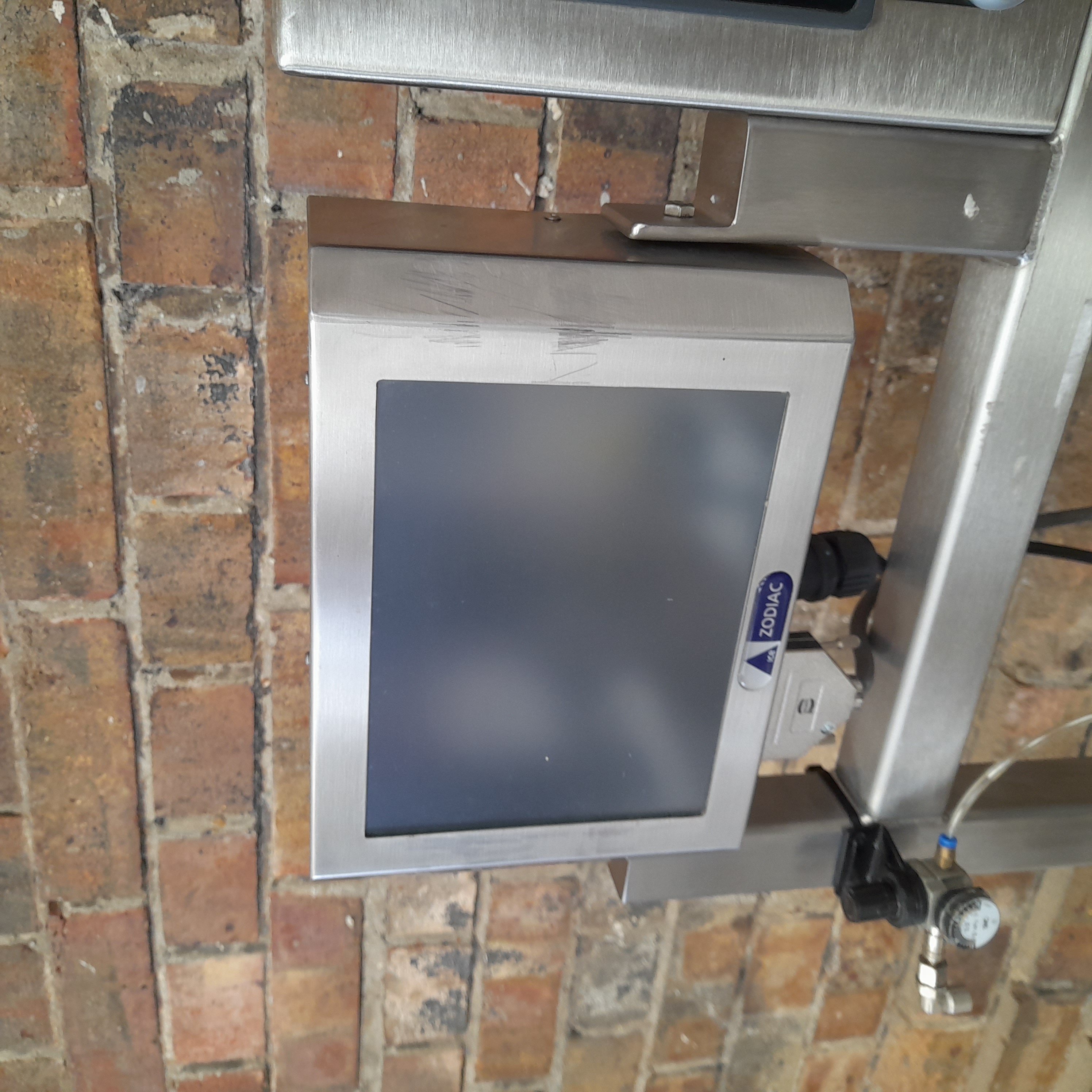 Used Side-Apply Labeller Station