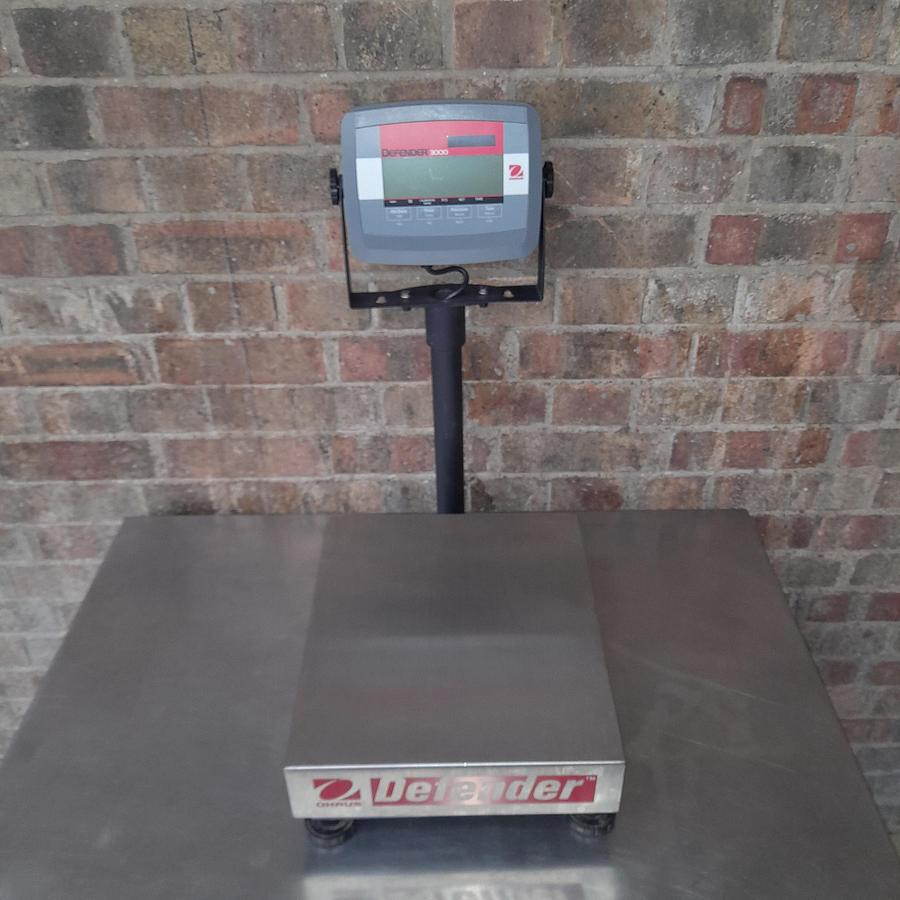 Used OHaus Defender 3000 Table Top Scales