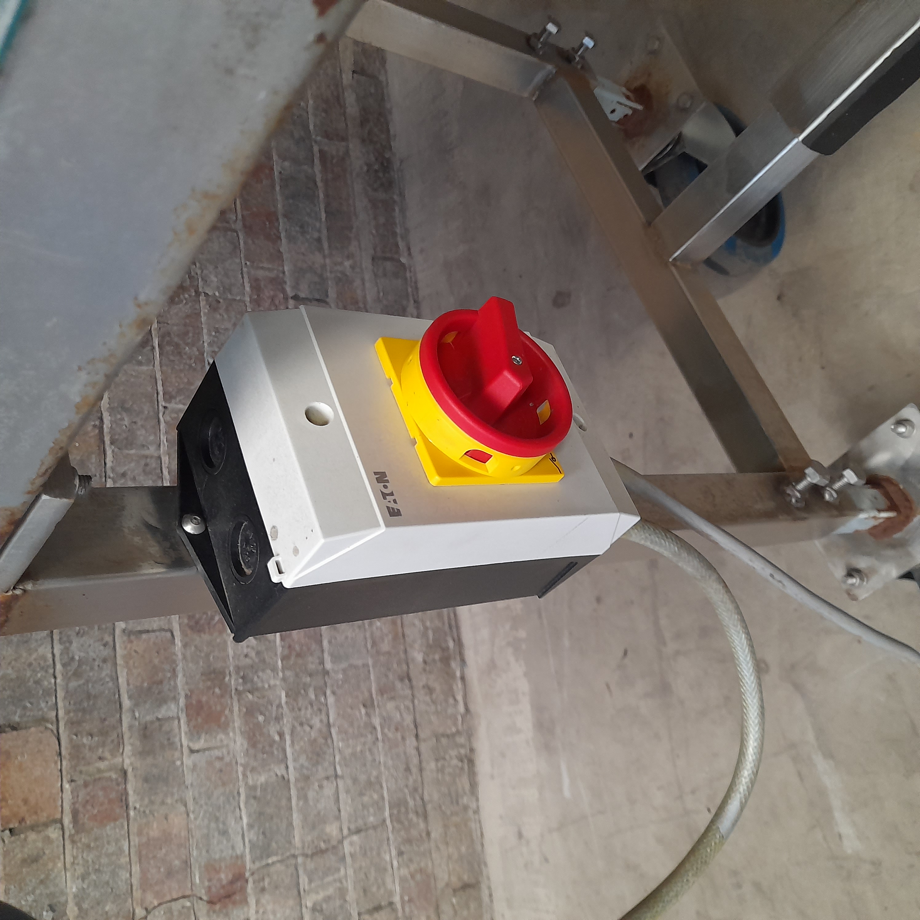 Used Incline Conveyor