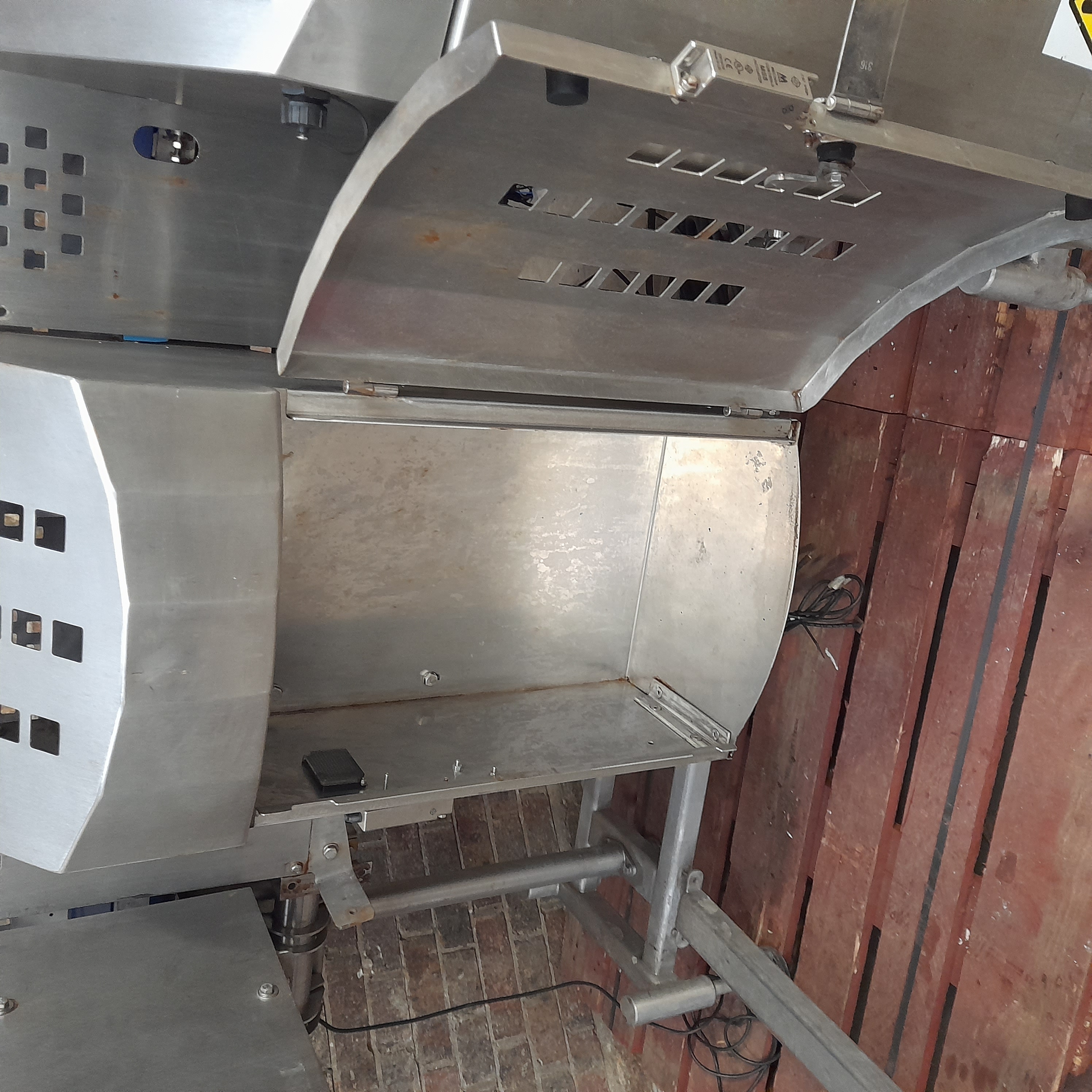 Used Loma IQ3 Metal Detector, Checkweigher & Bins