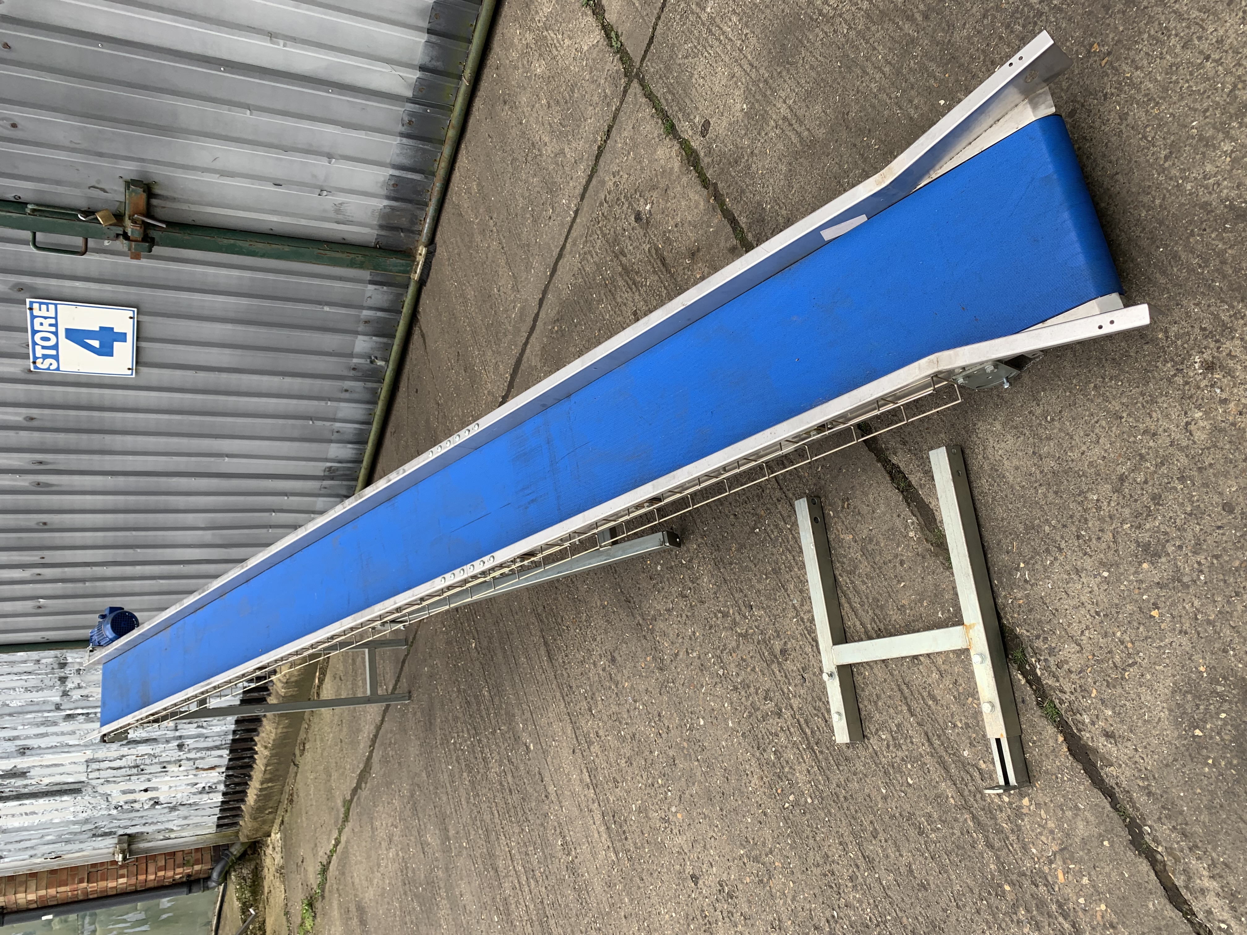 Used Incline Conveyor