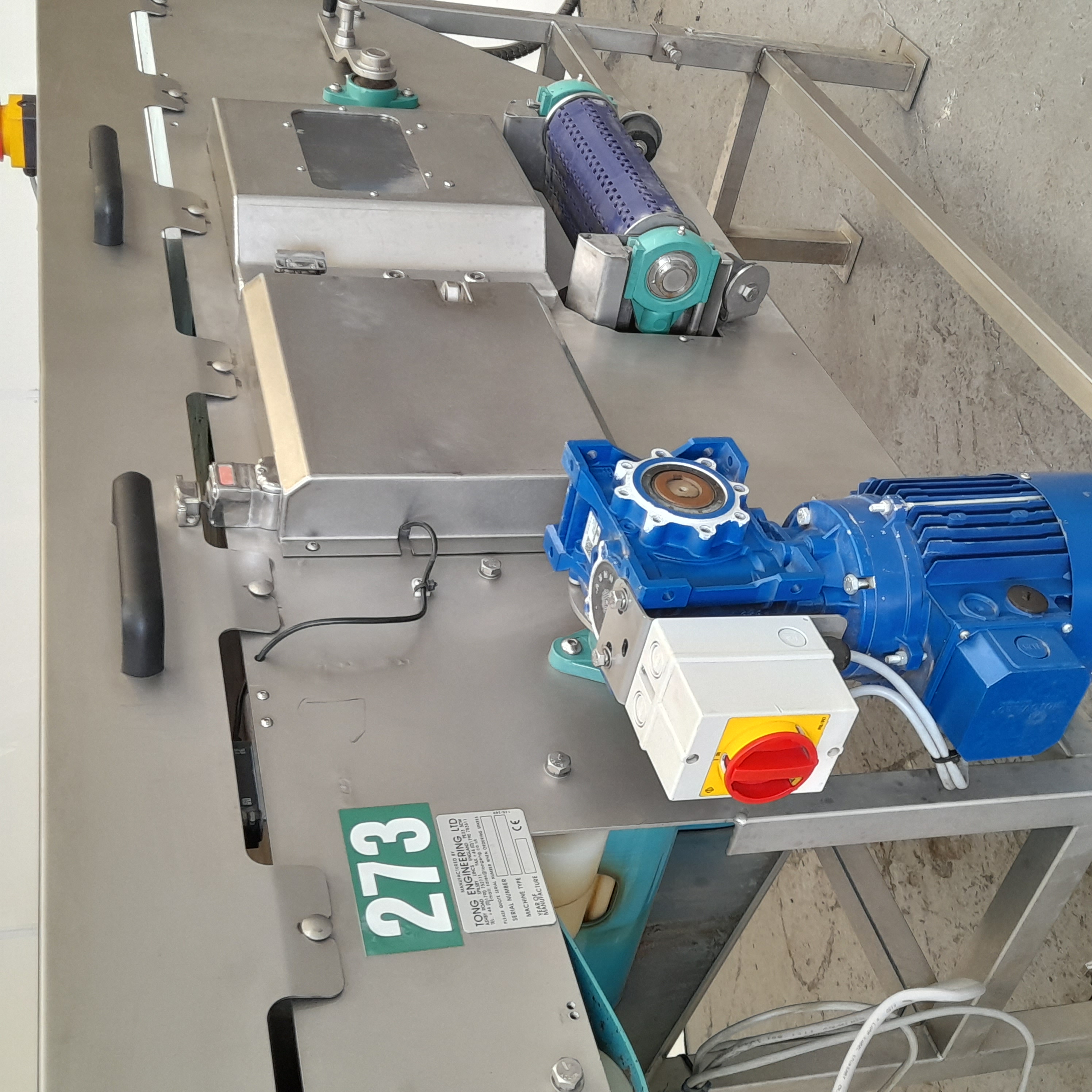 Used 2016 Tong Conveyor with Control Box