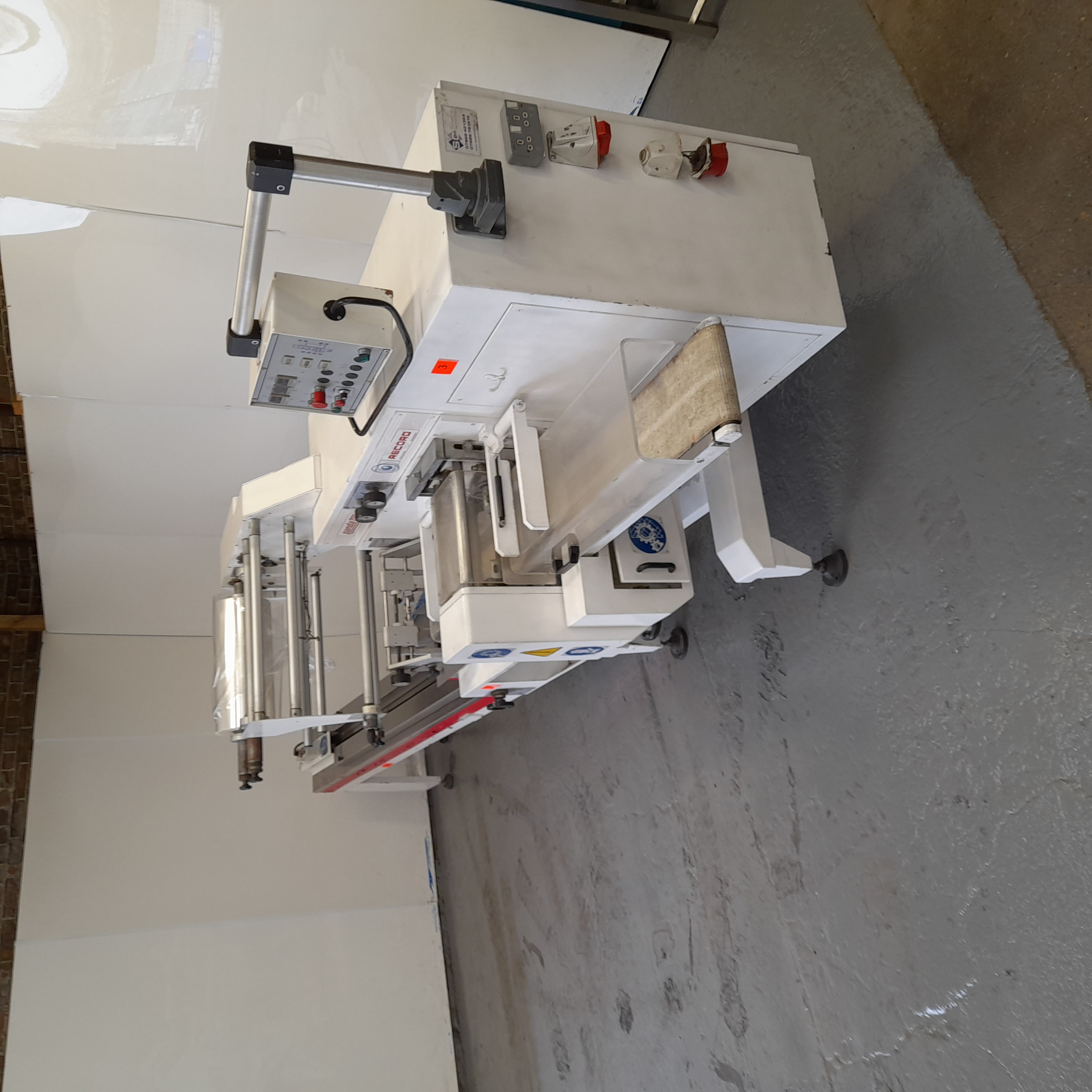 Used Record Panda 2000 Flow Wrapper