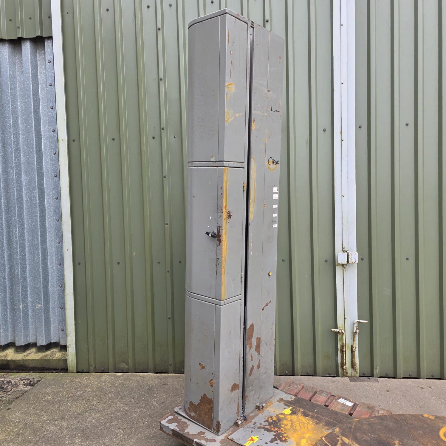 Used 2005 Ecomat Pallet Wrapper