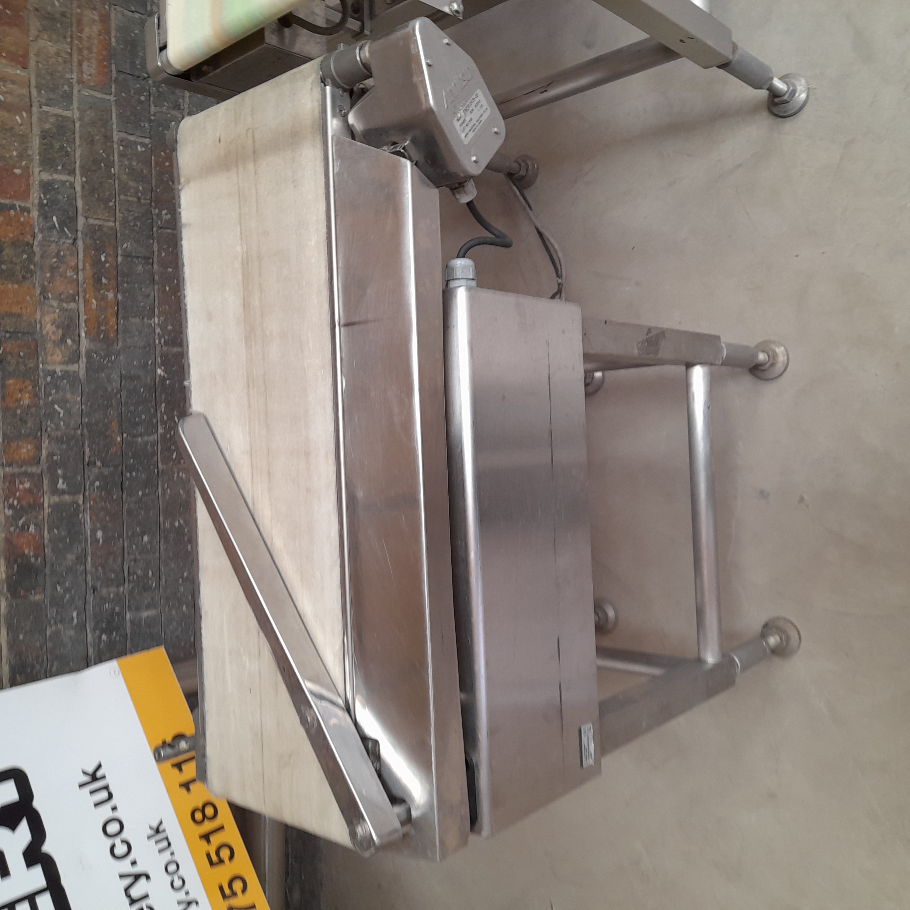 Used Anritsu Checkweigher & Rejector