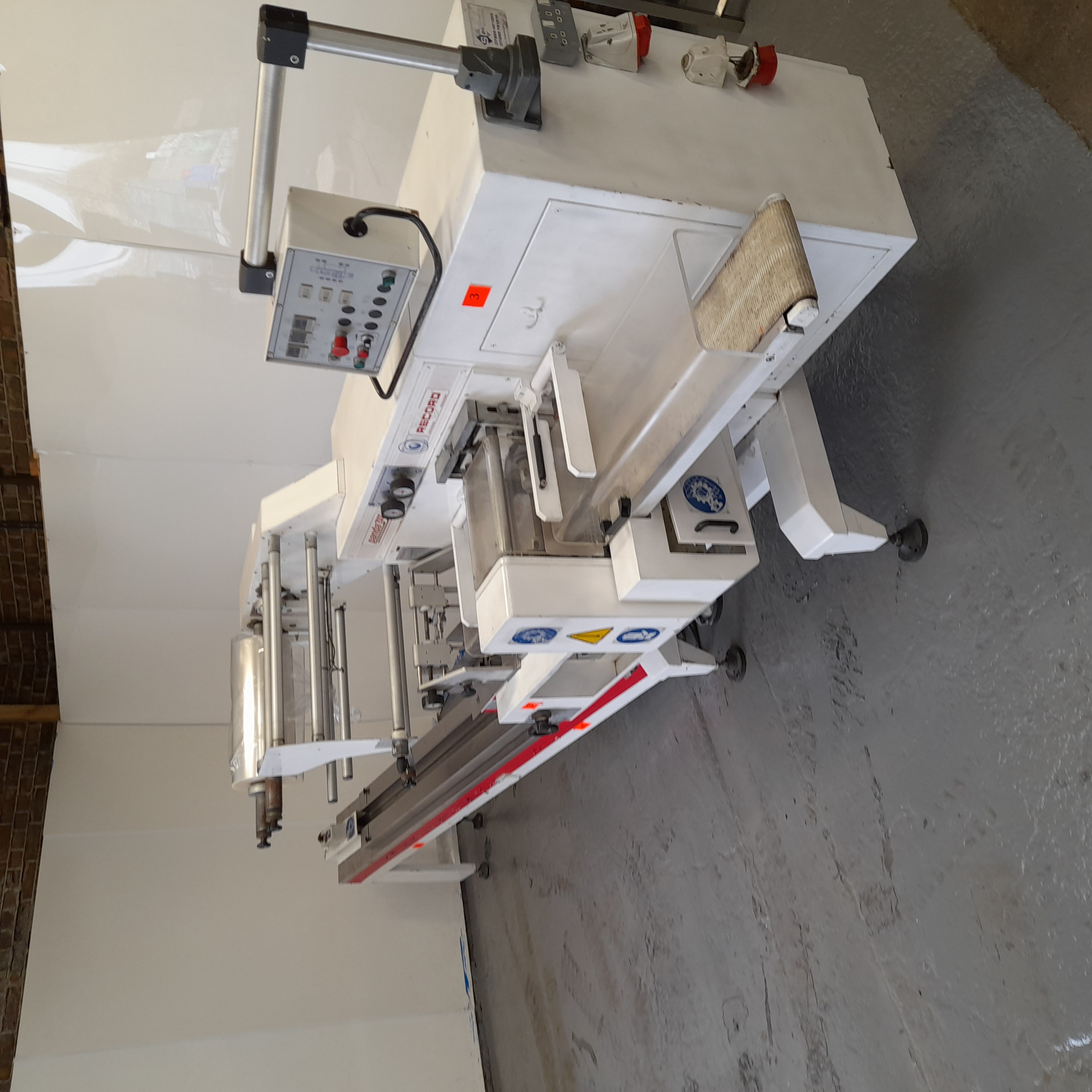 Used Record Panda 2000 Flow Wrapper