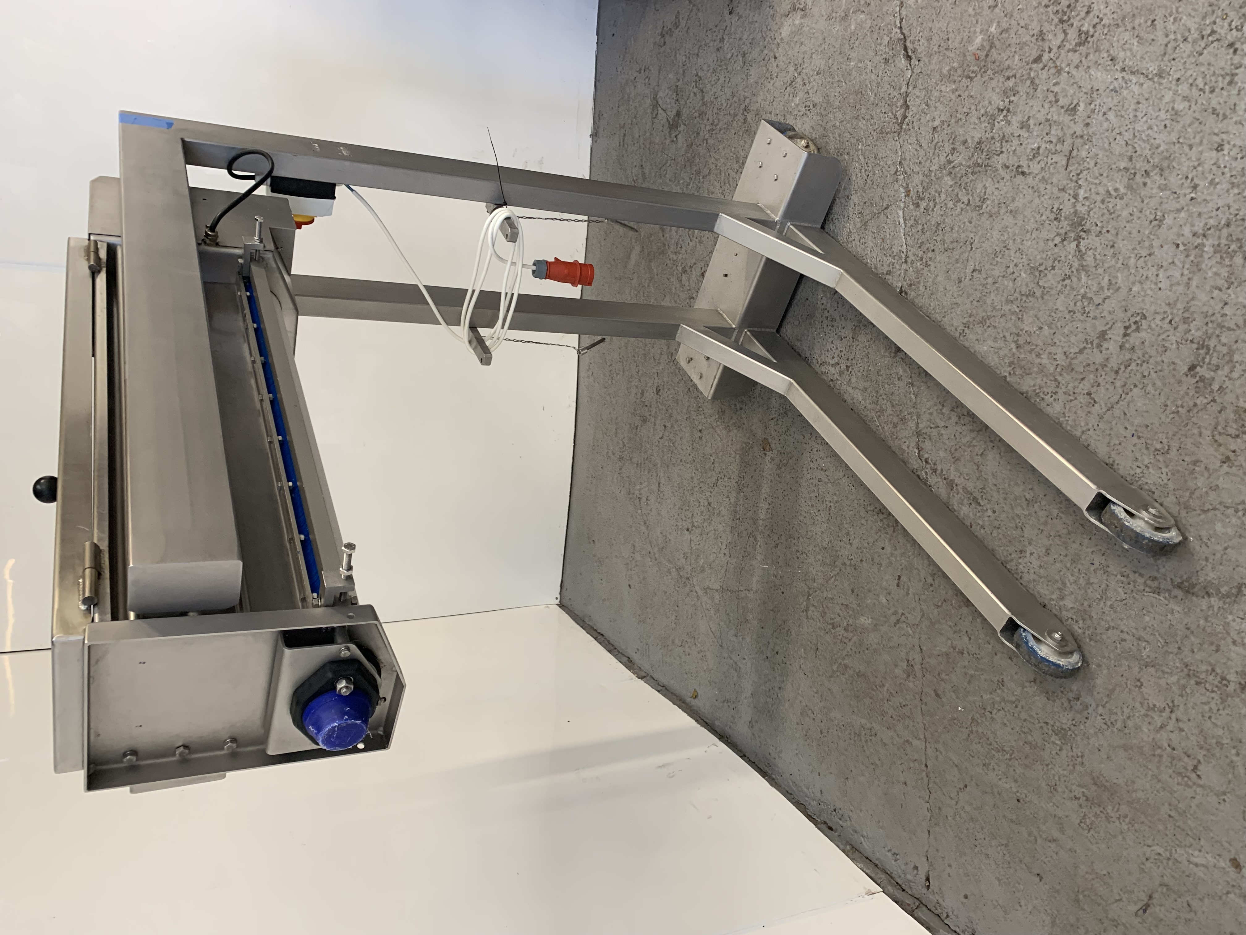 Used Used Flour Duster