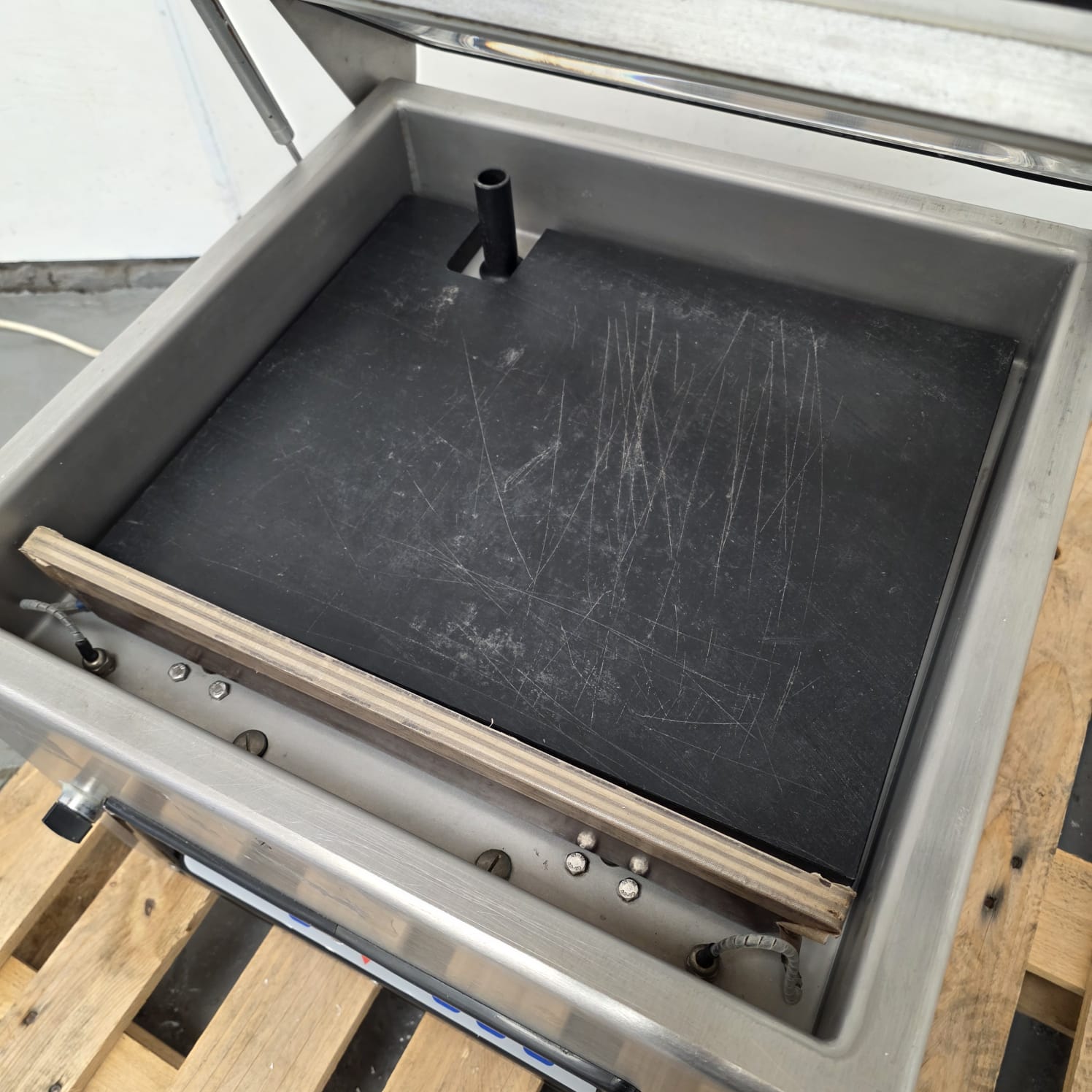 Used Intervacuum Sealer INV6