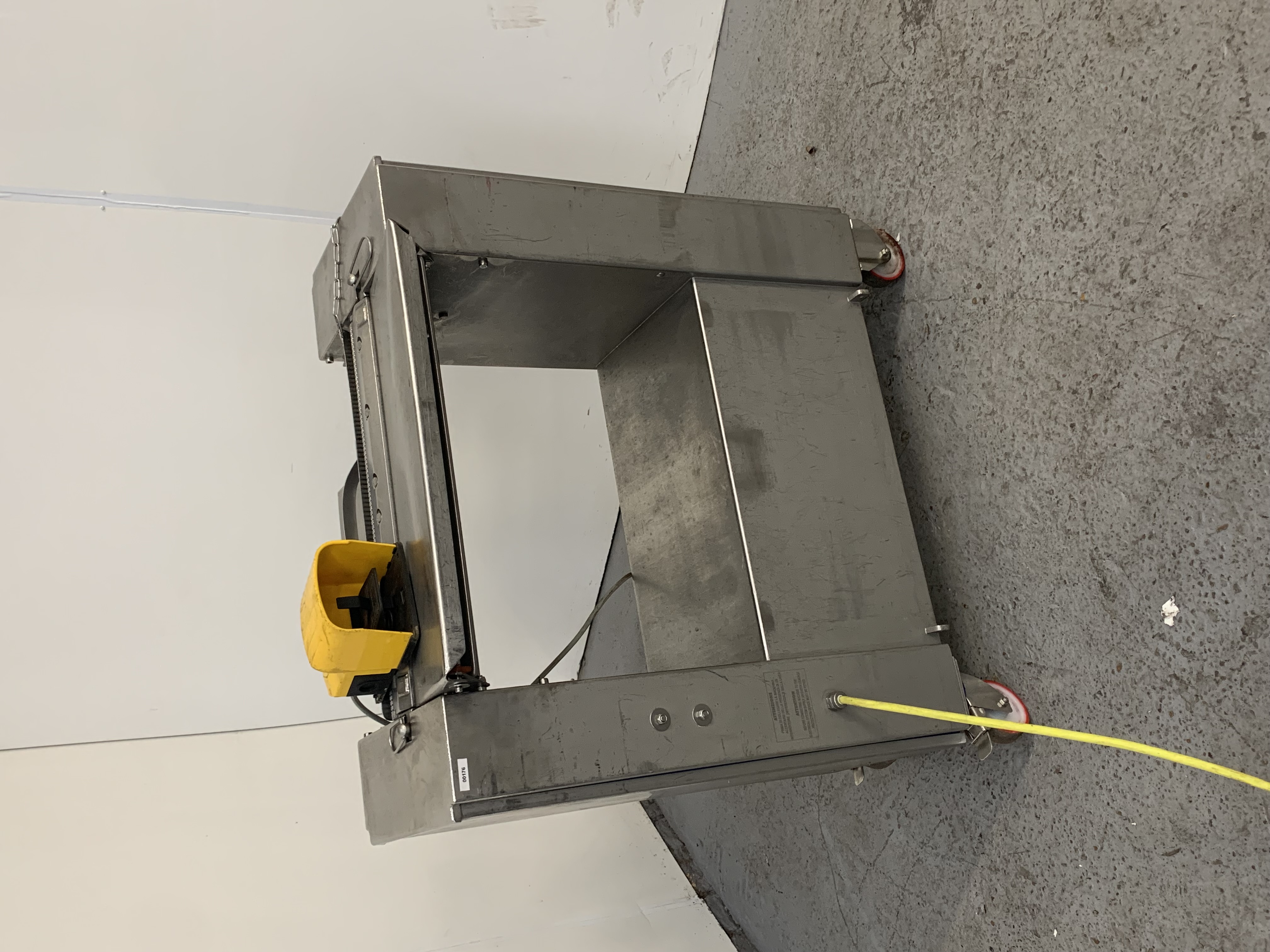 Used Used Foot Operated Skinner MS 600-P