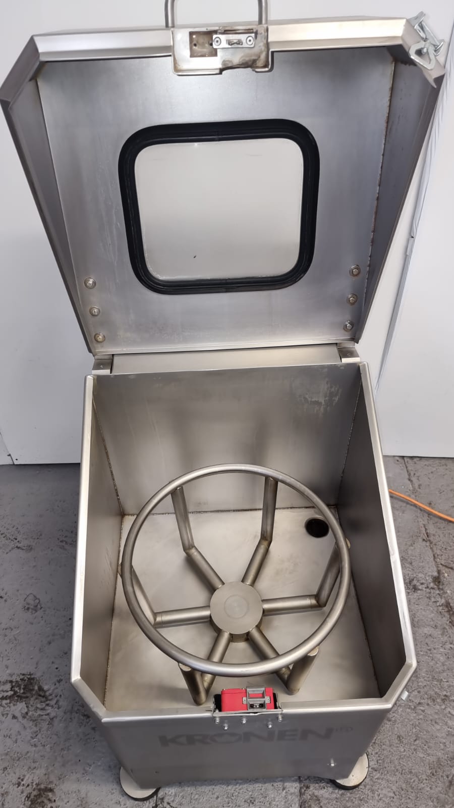 Used Used Kronen vegetable and lettuce spin dryer