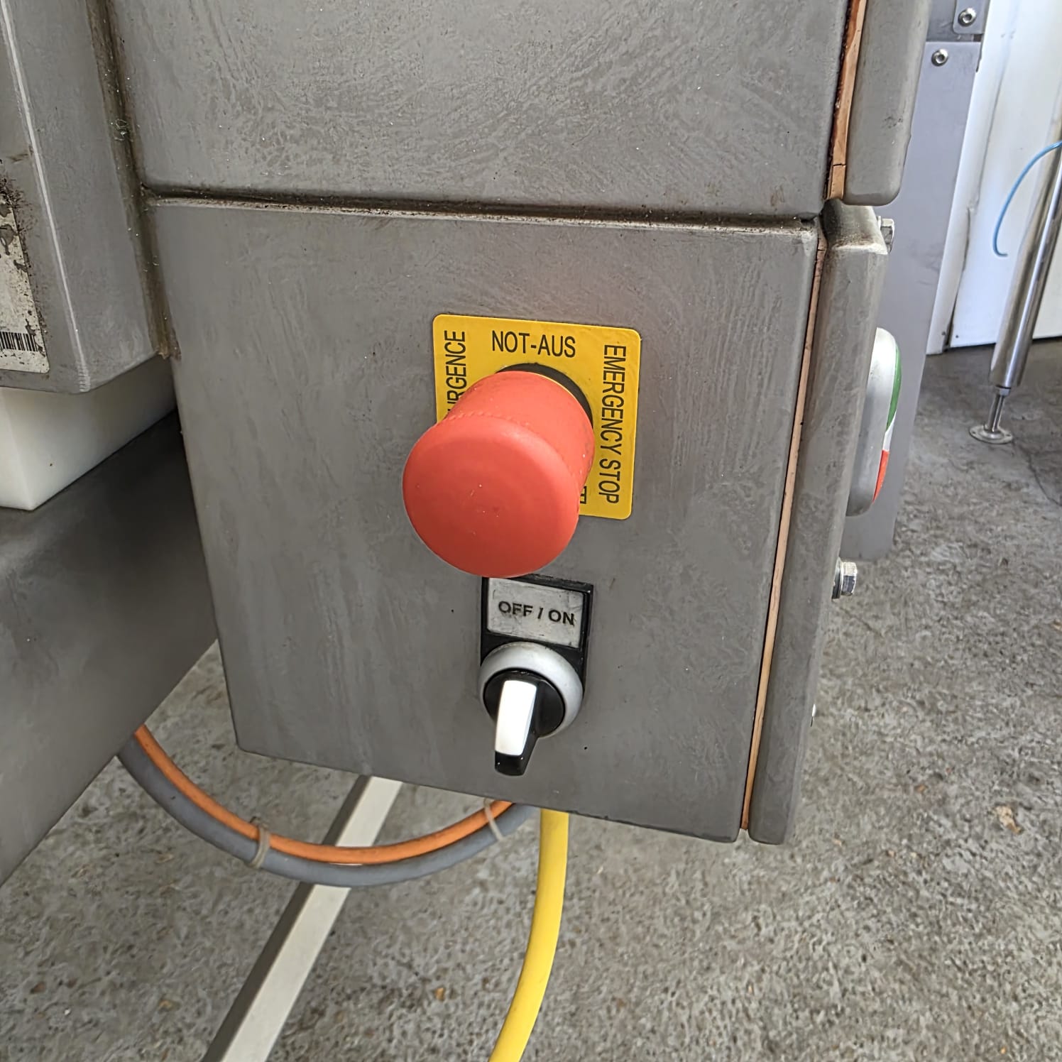 Used Sesotho Varicon Metal Detector