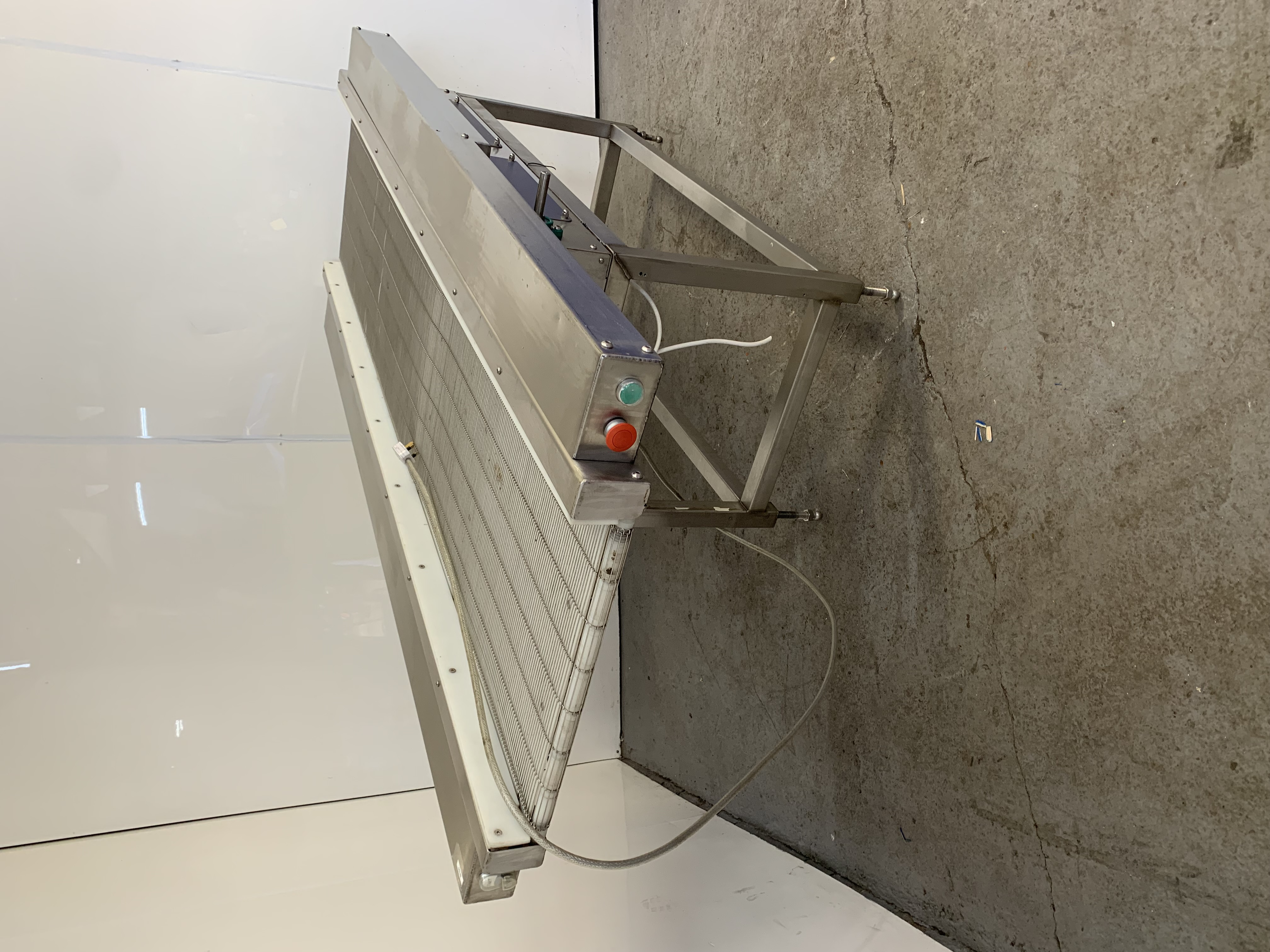 Used Used Wire-Rack Convey