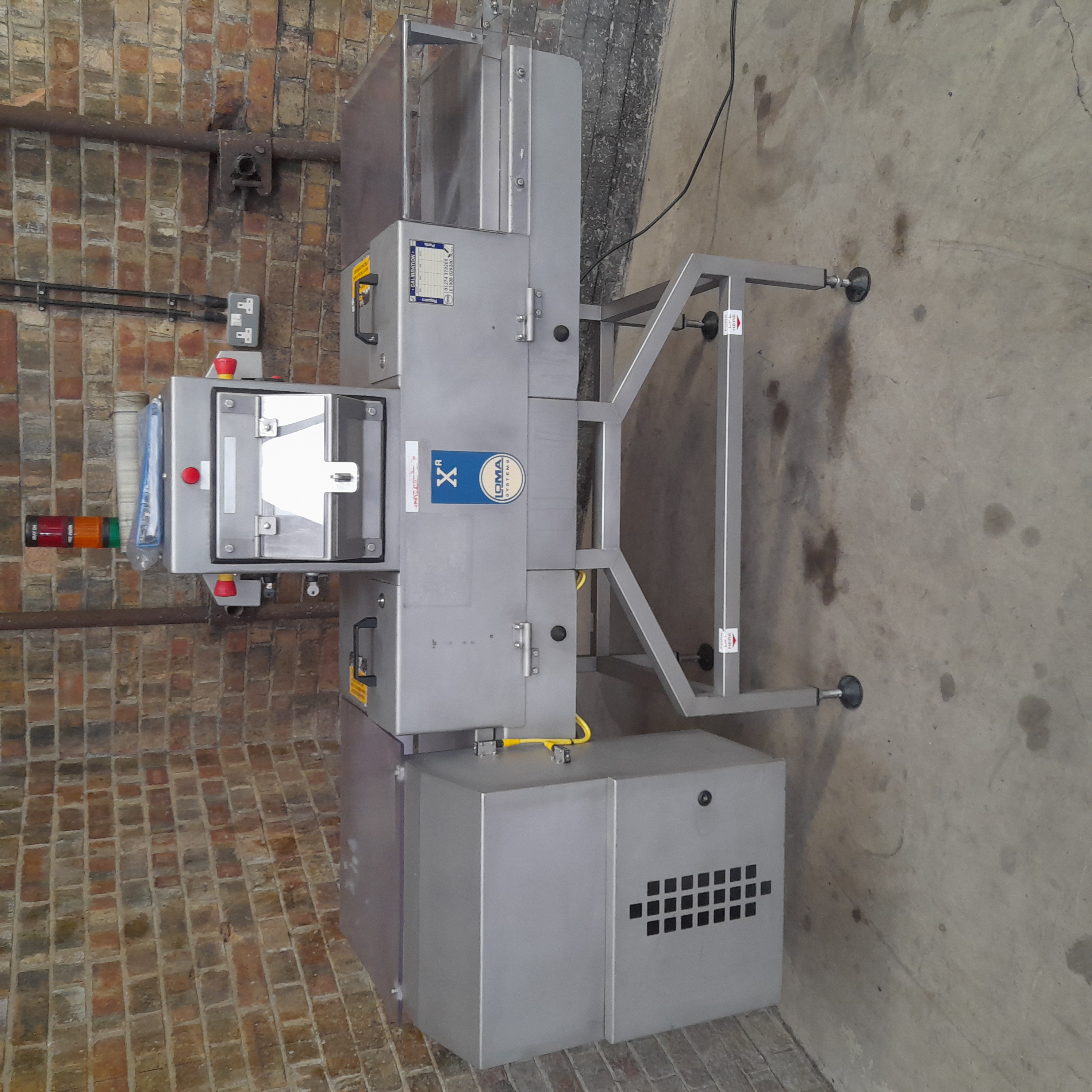 Used Loma Systems Sentry XR - XRay Machine