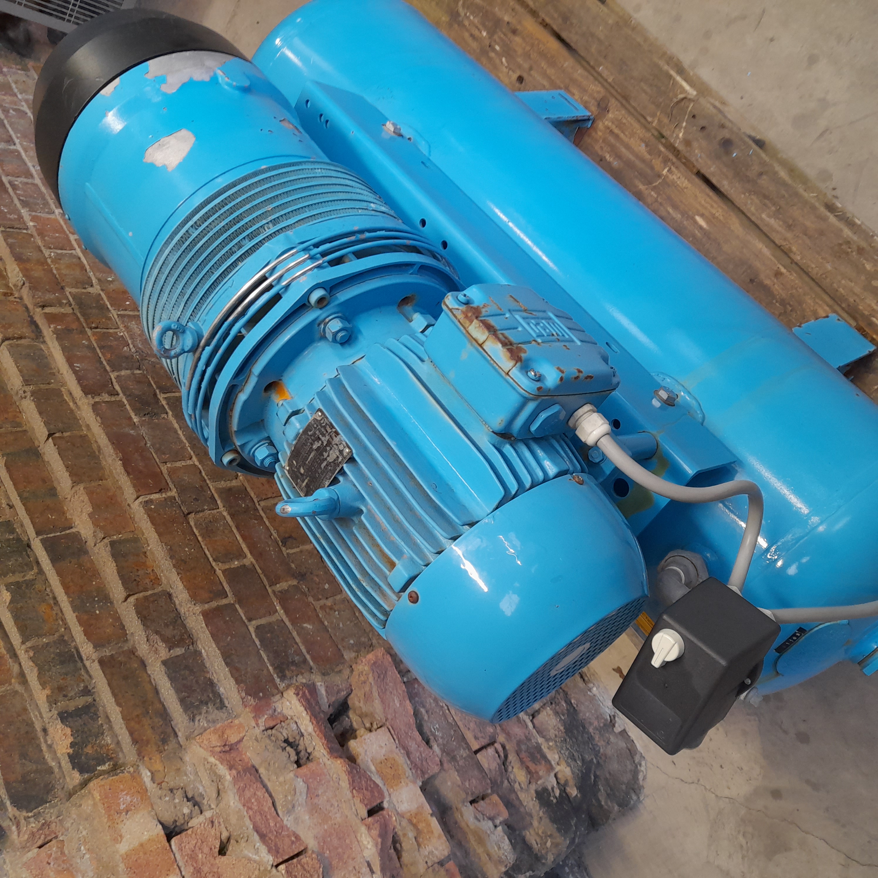 Used Hydrovane Air Compressor