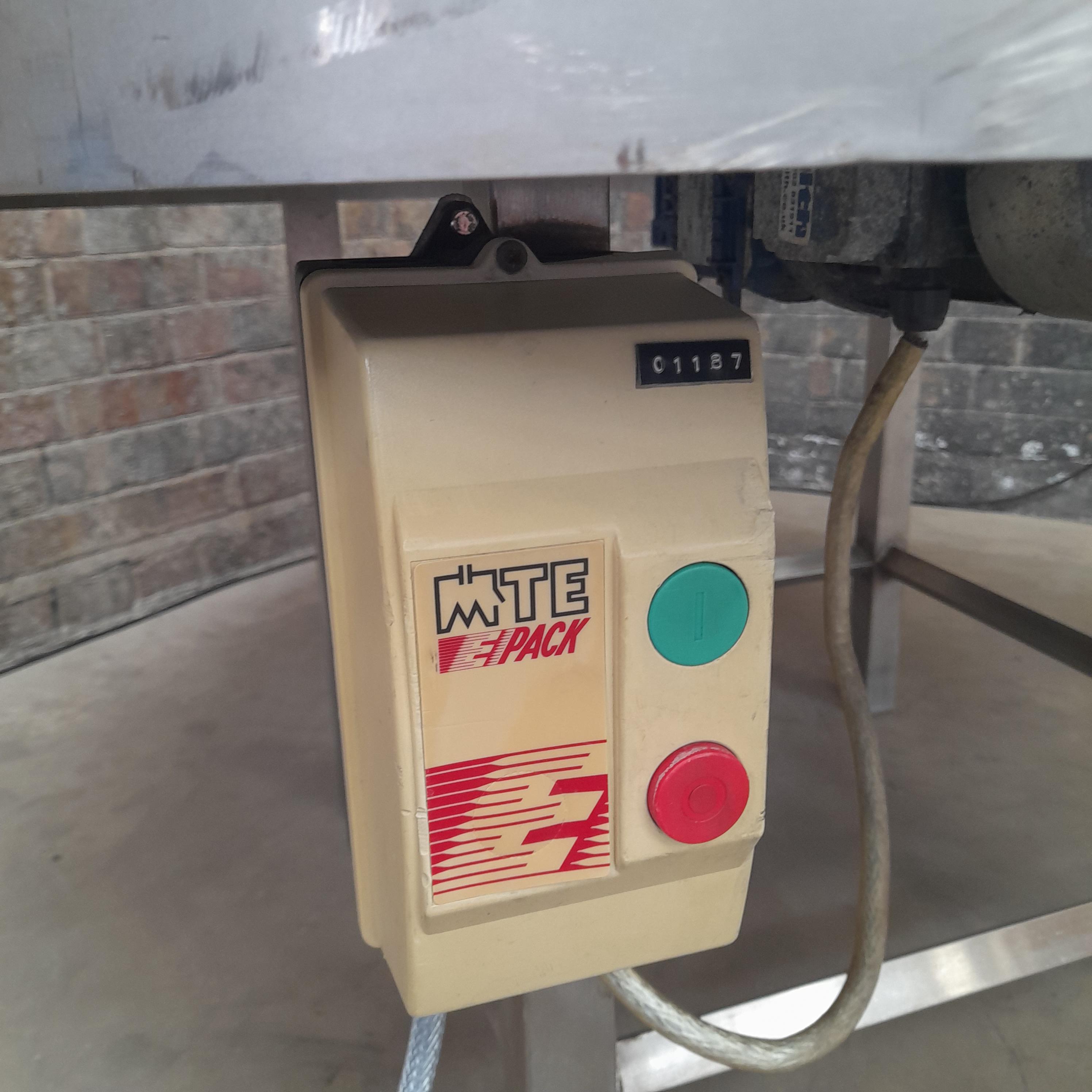 Used Used Unitech Rotary Table