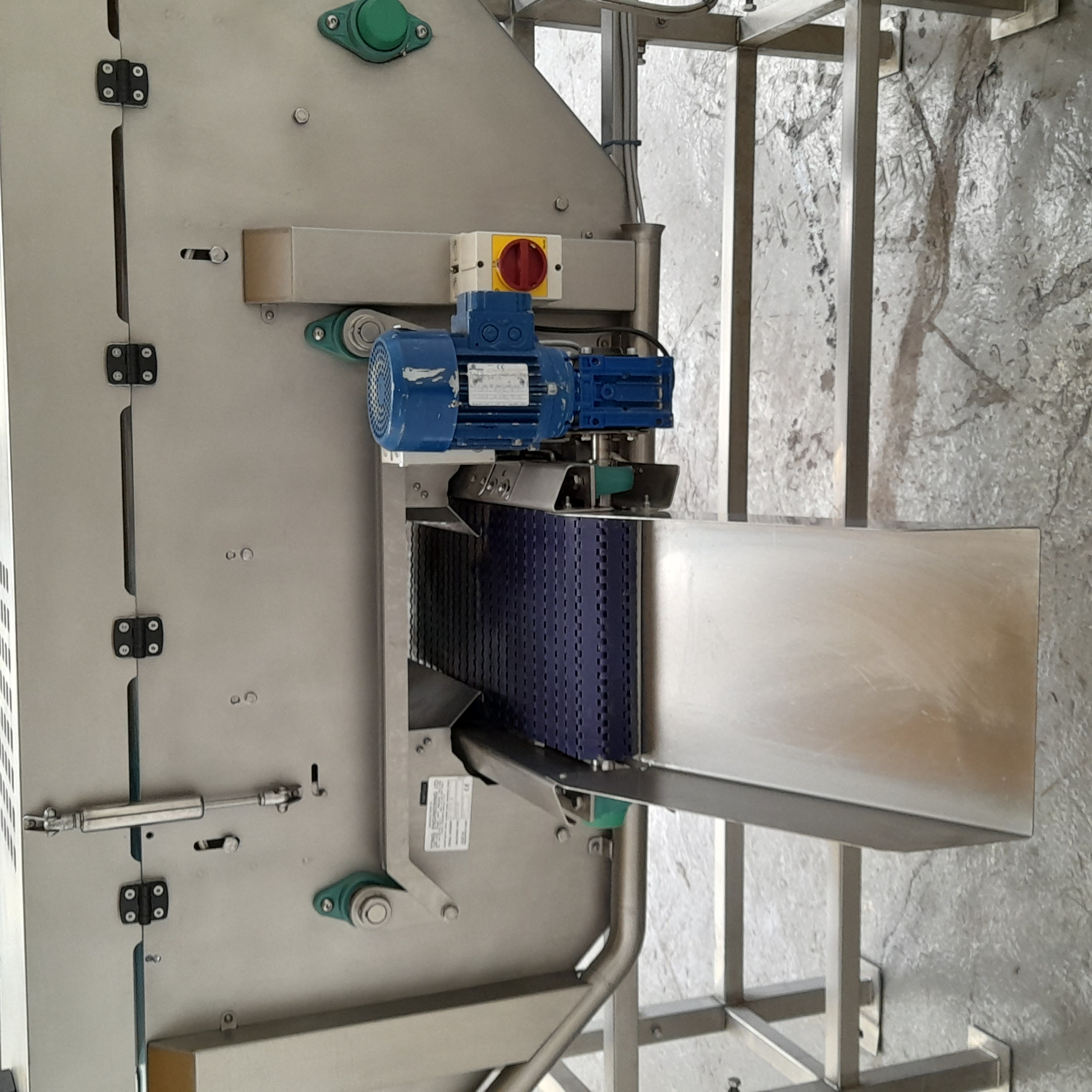 Used 2016 Tong Conveyor with Control Box