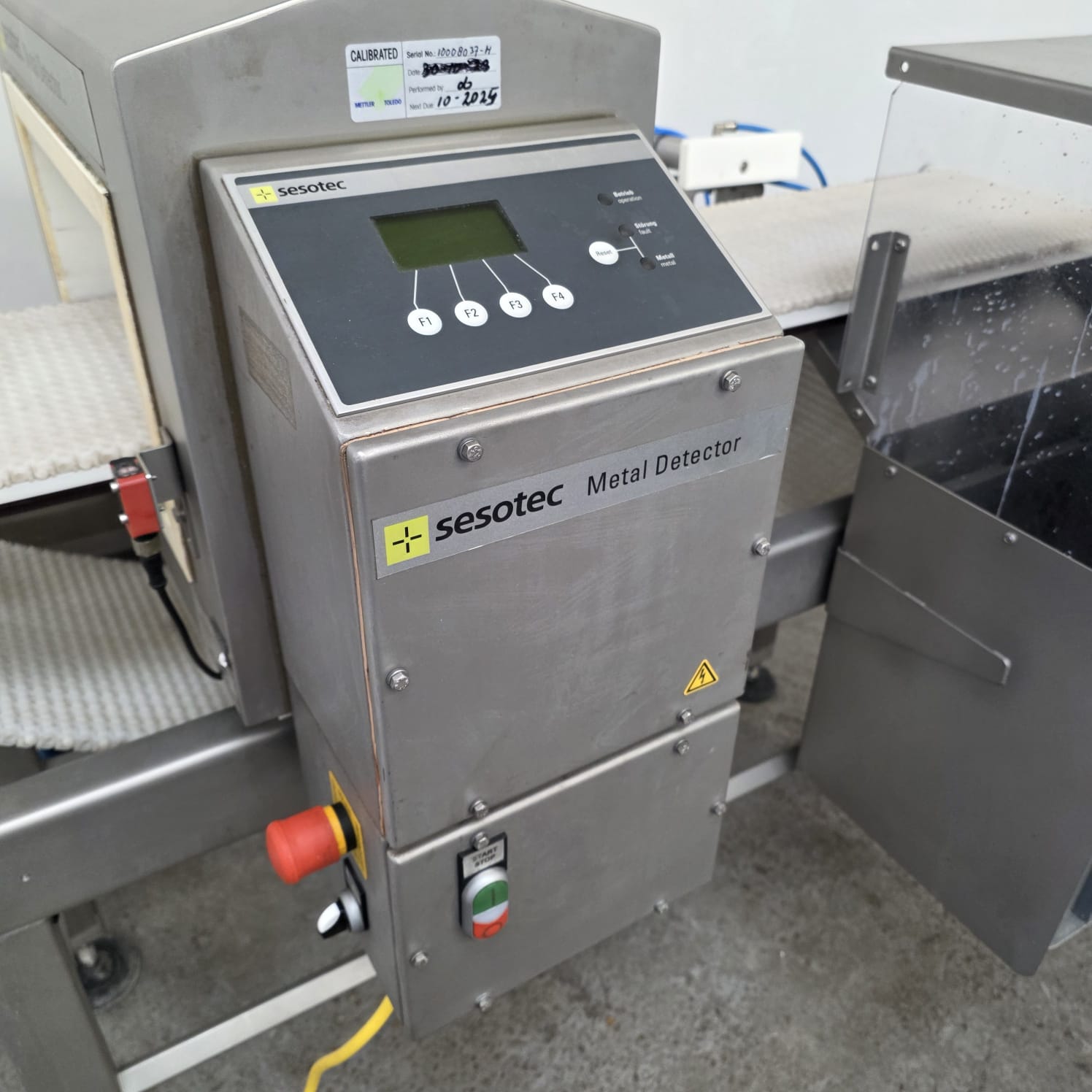 Used Sesotho Varicon Metal Detector