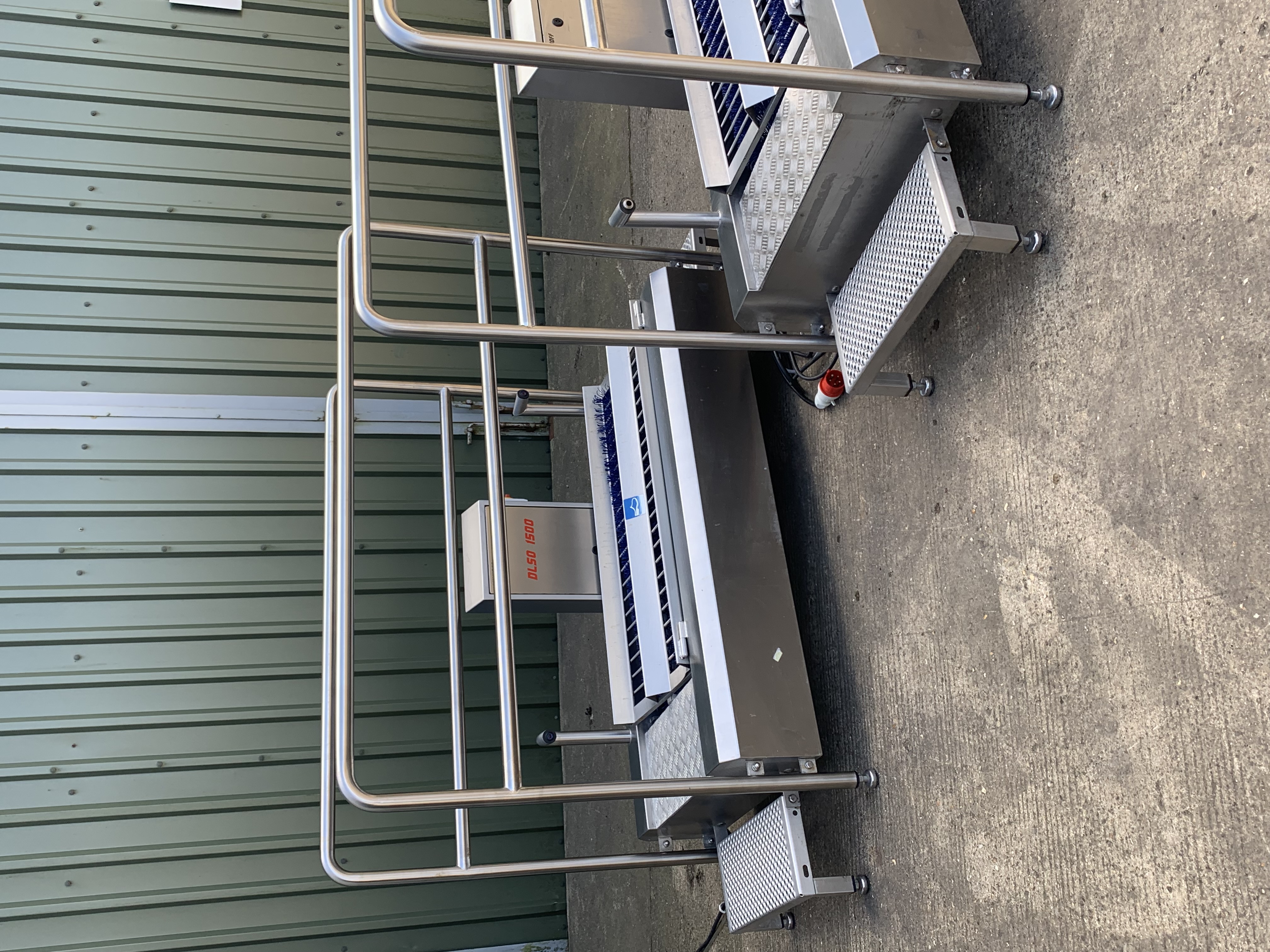 Used Walk-Through Boot Wash