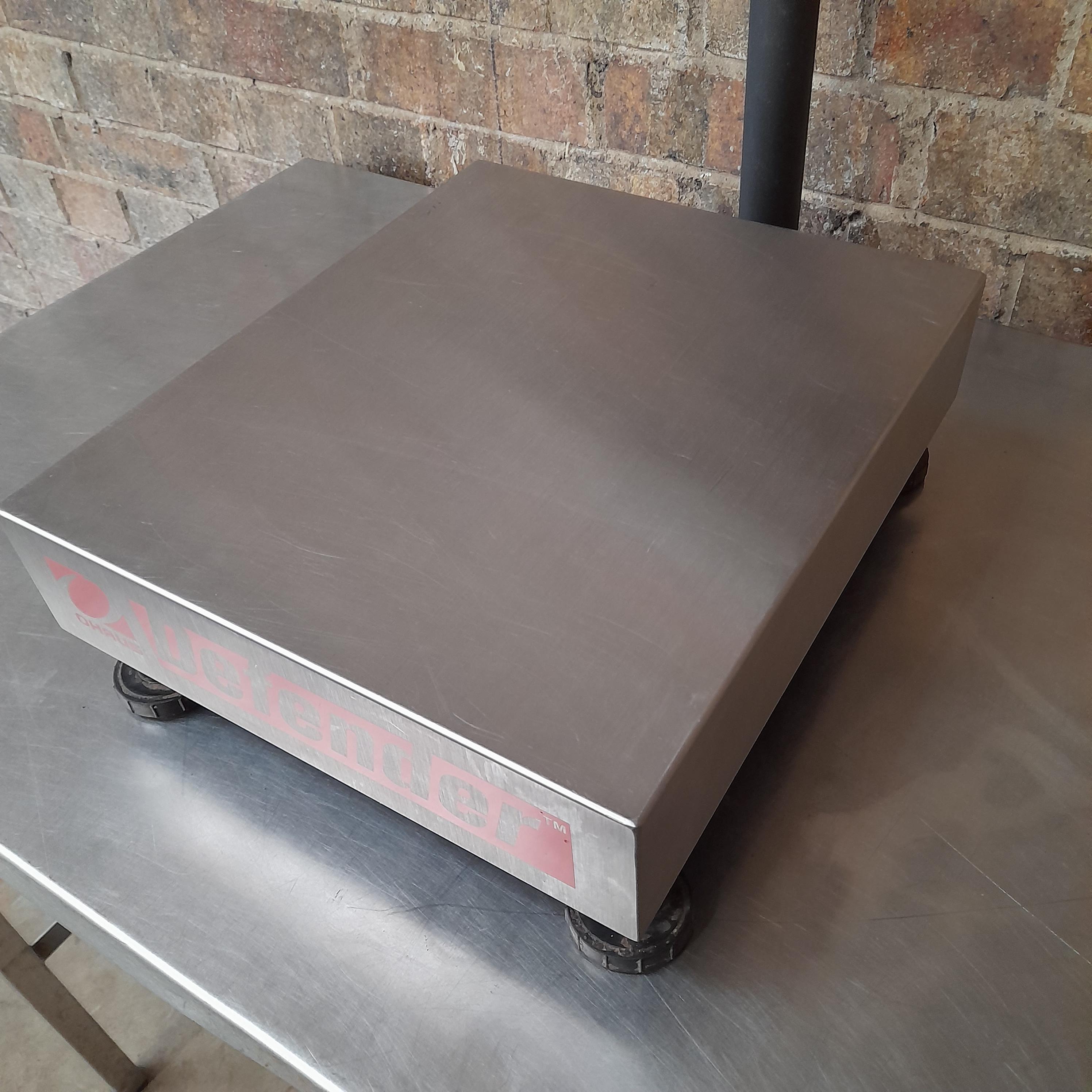 Used OHaus Defender 3000 Table Top Scales