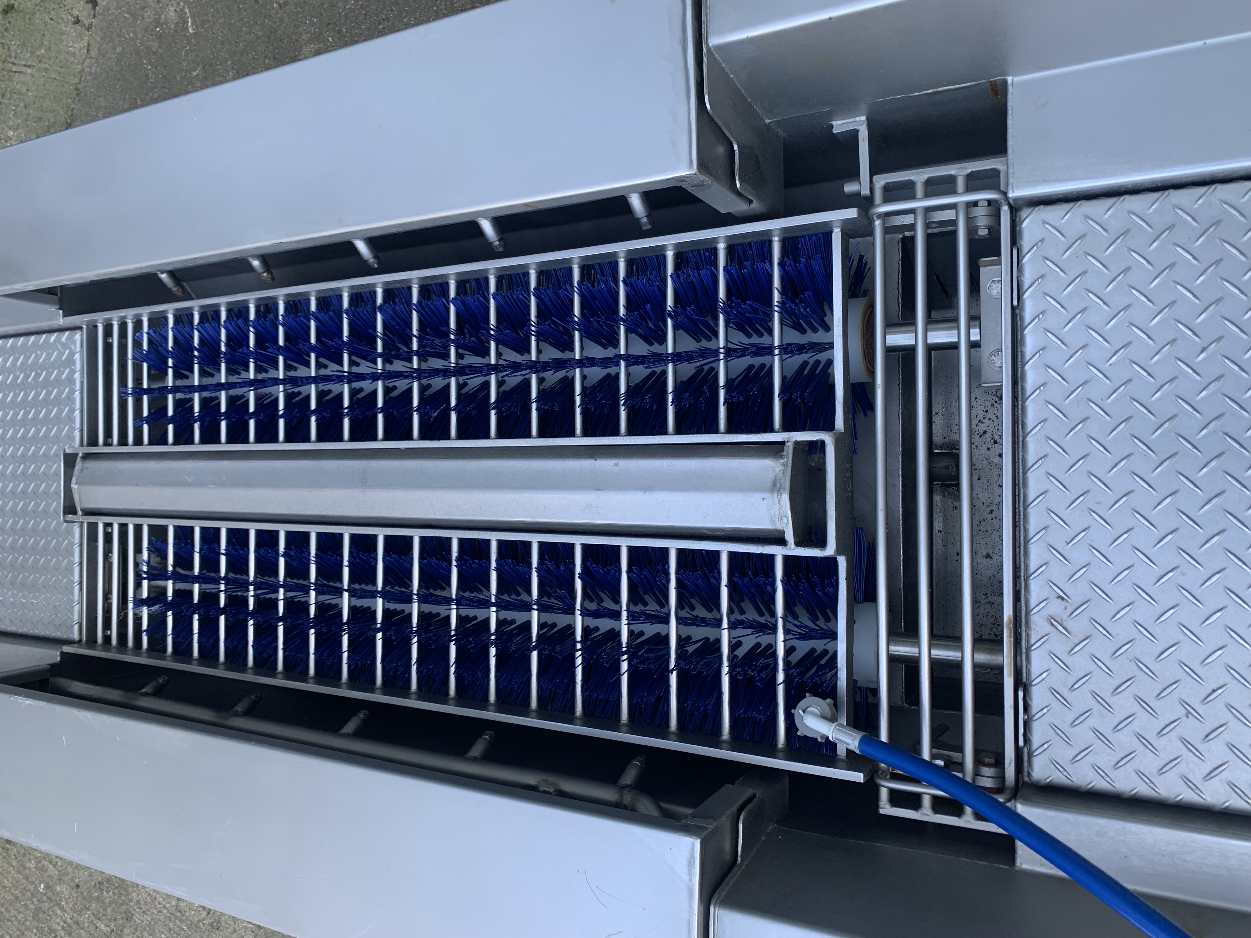 Used Walk-Through Boot Wash