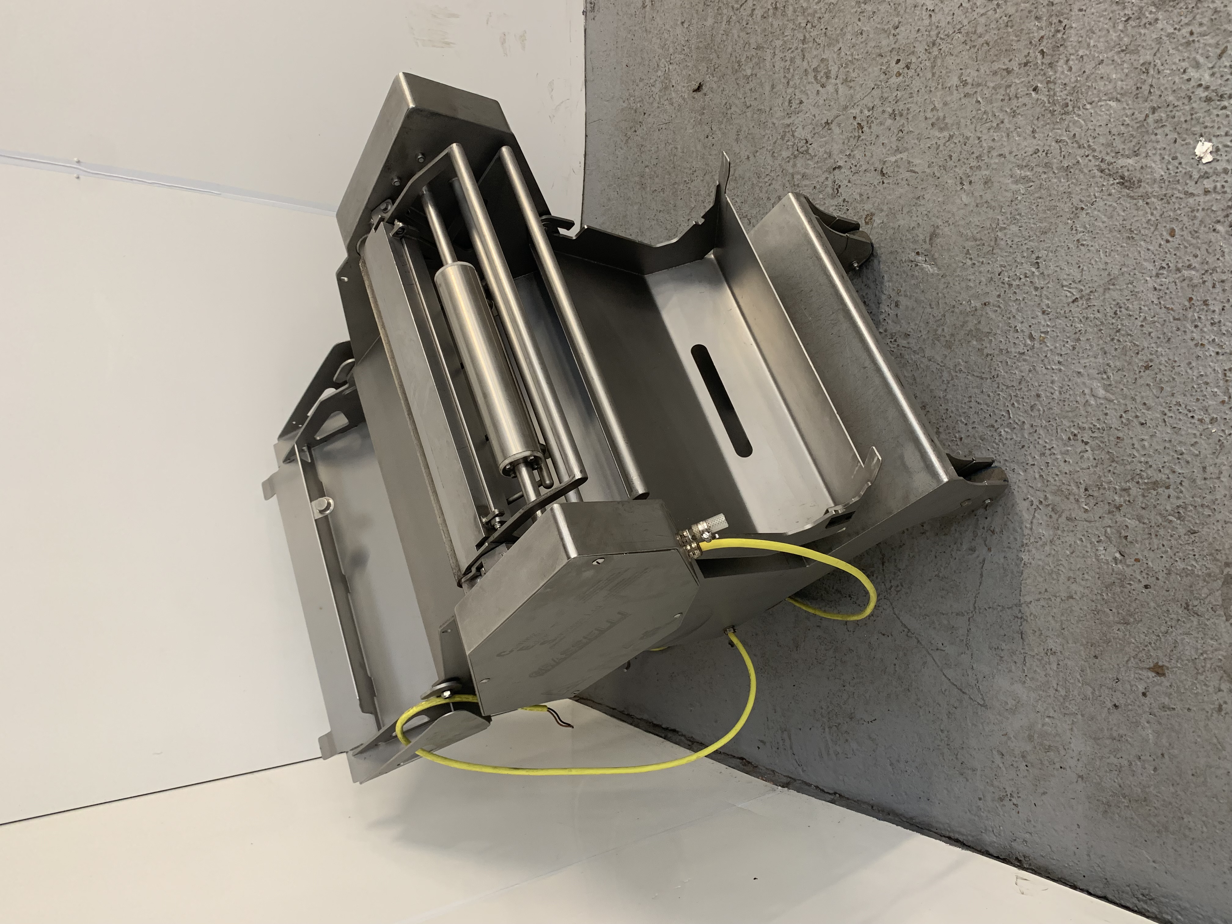 Used Used Hand Skinner RST520M/CLO