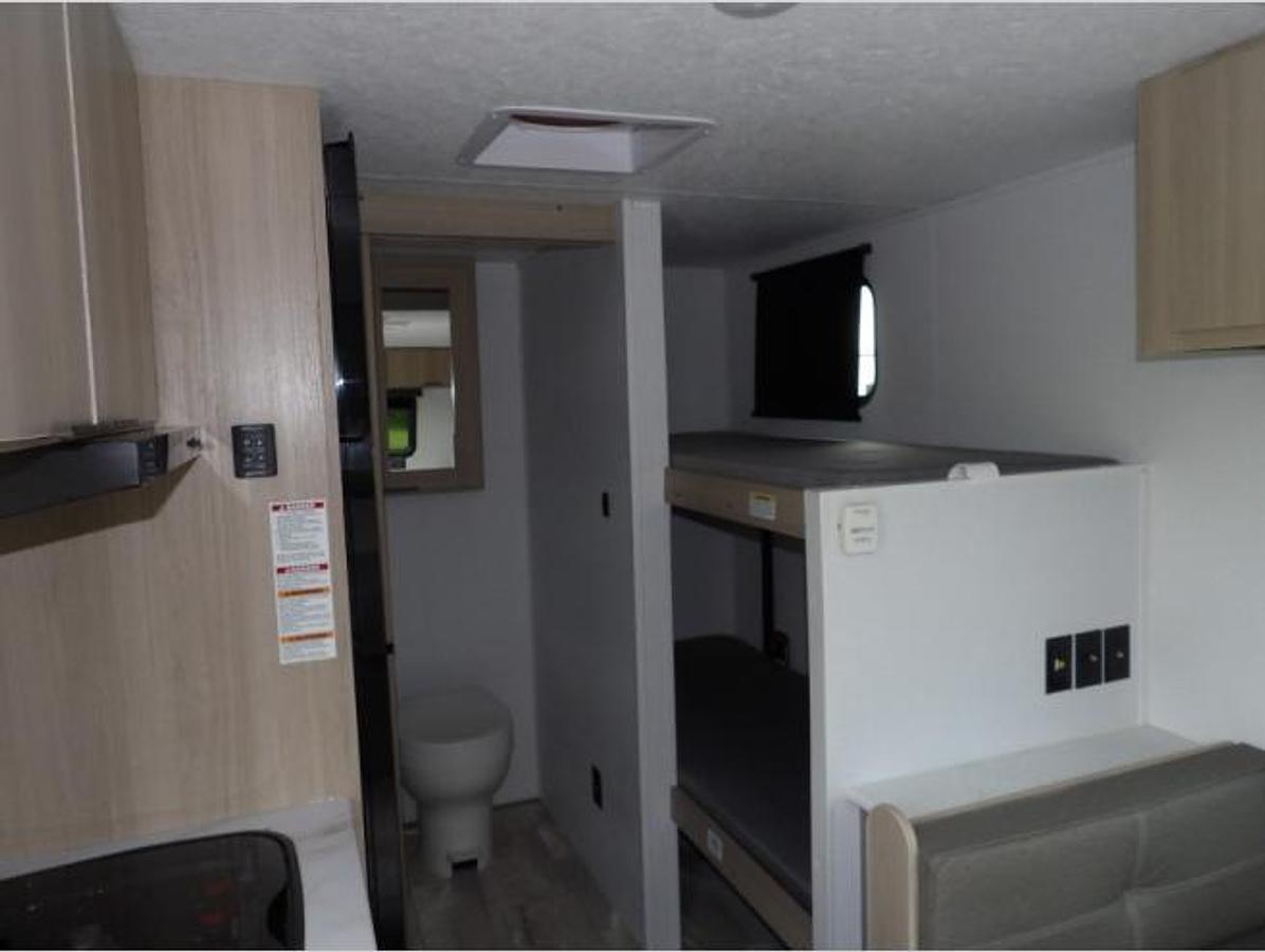 New 2025 Dutchmen RV Kodiak Cub 162BH