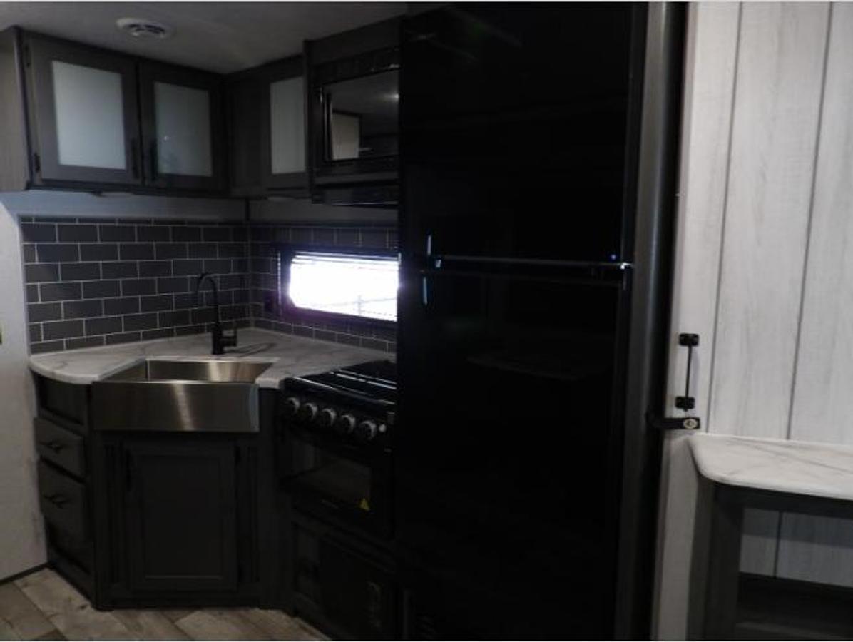 New 2023 Dutchmen RV Aspen Trail 2860RLS