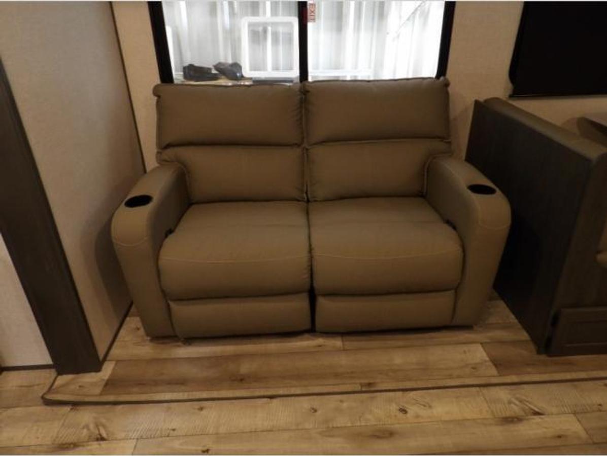 New 2023 Dutchmen RV Aspen Trail 2860RLS