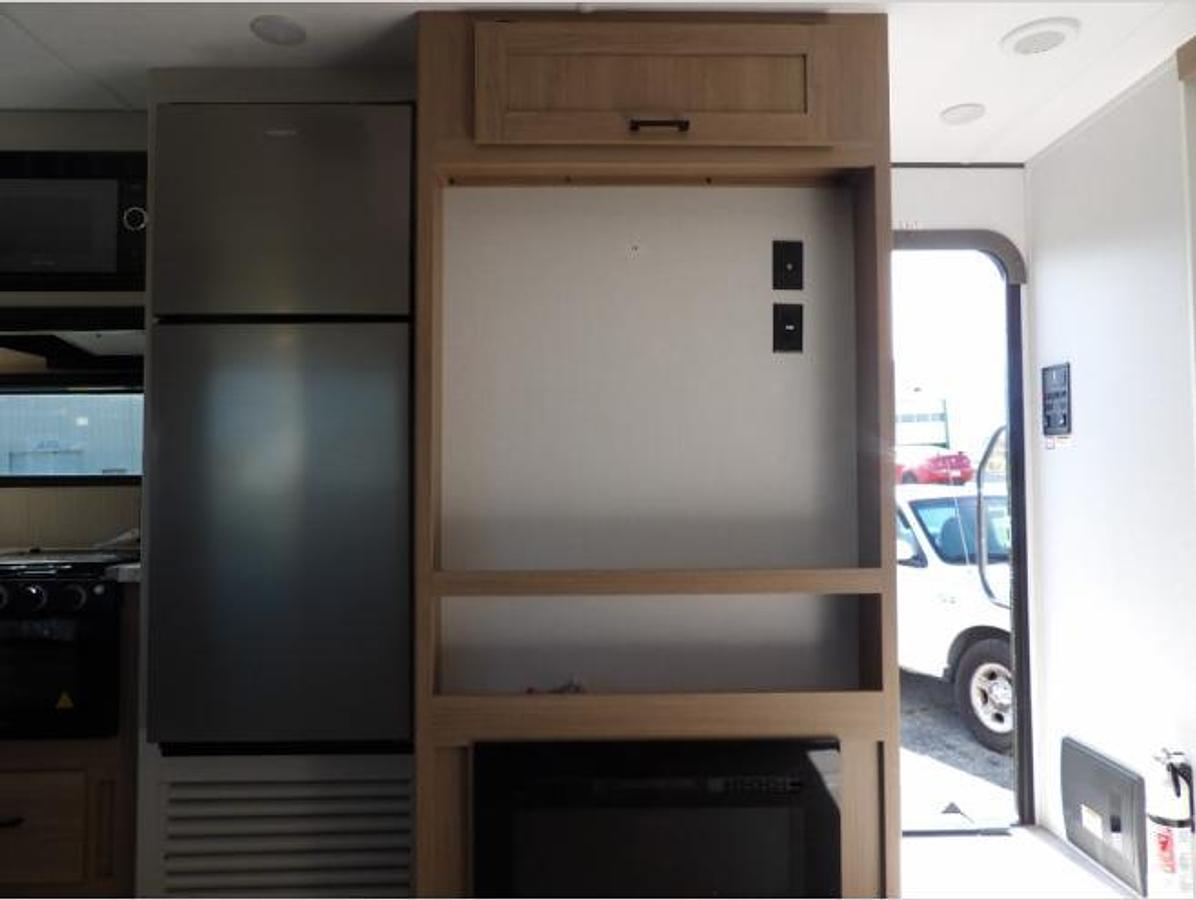 New 2026 Dutchmen RV aspen trail 28RB