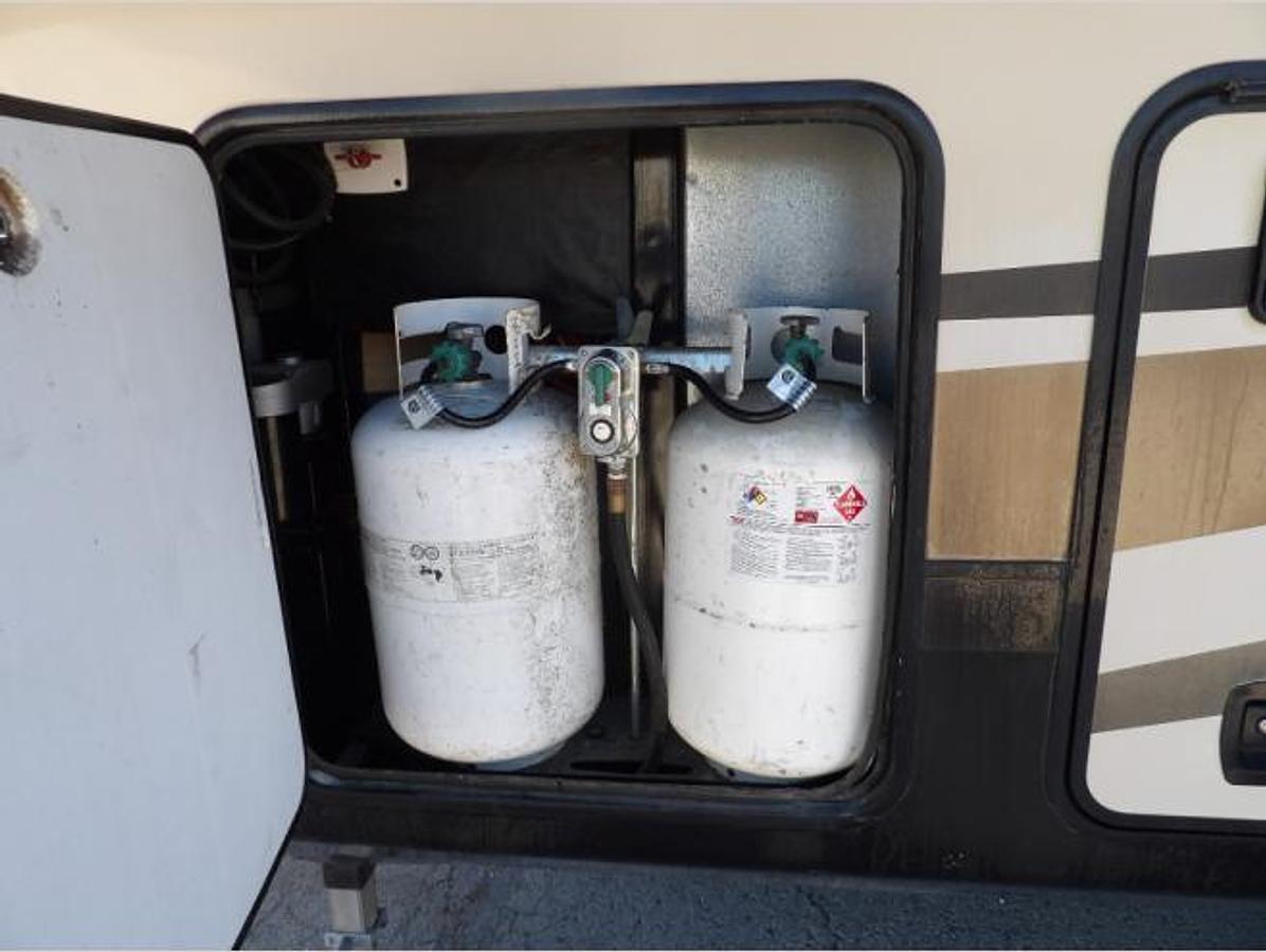 Used Used 2017 Jayco Pinnacle 36RSQS