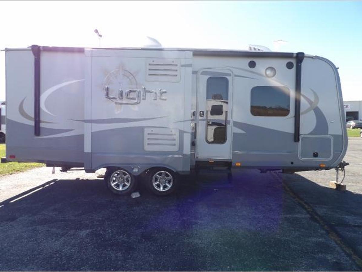 Used Used 2015 Open Range RV Light LT216RBS